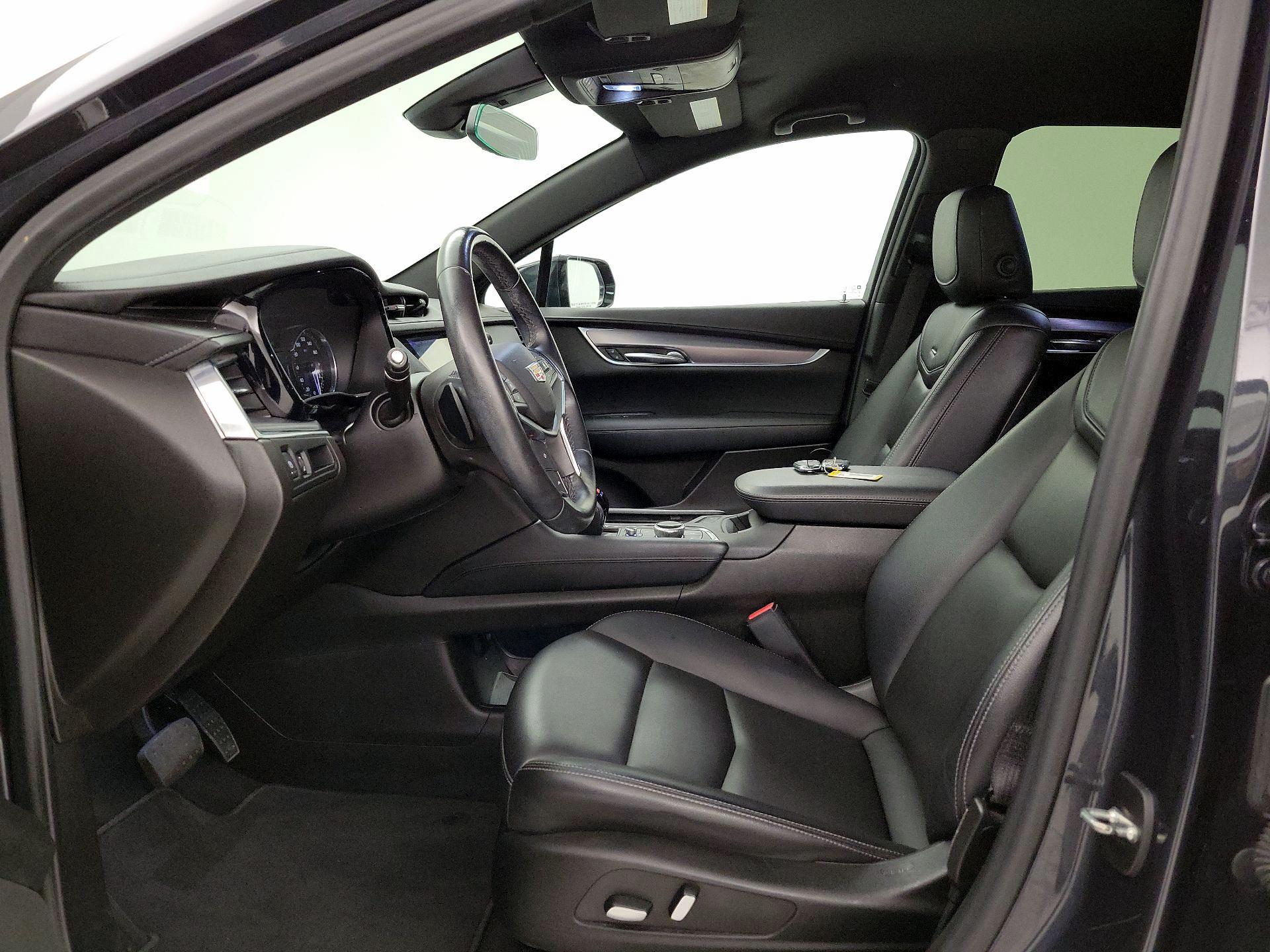 Thumbnail: 2022 Cadillac XT5 - 11