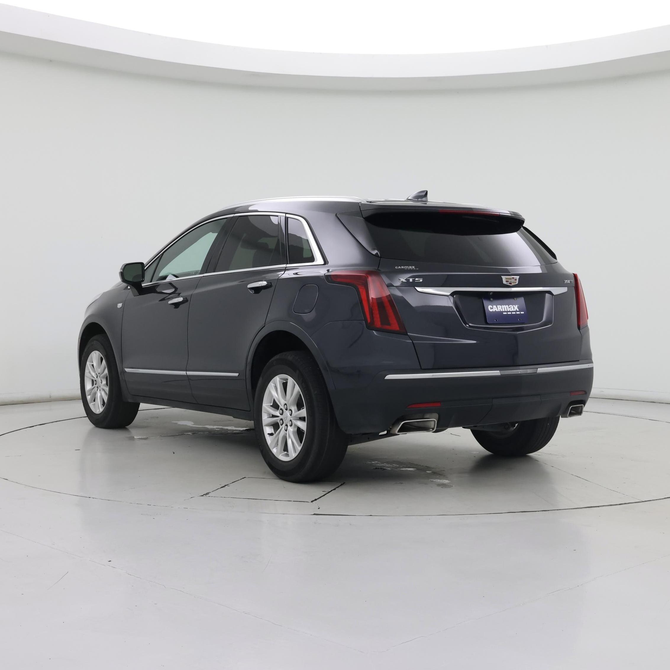 Thumbnail: 2022 Cadillac XT5 - 2