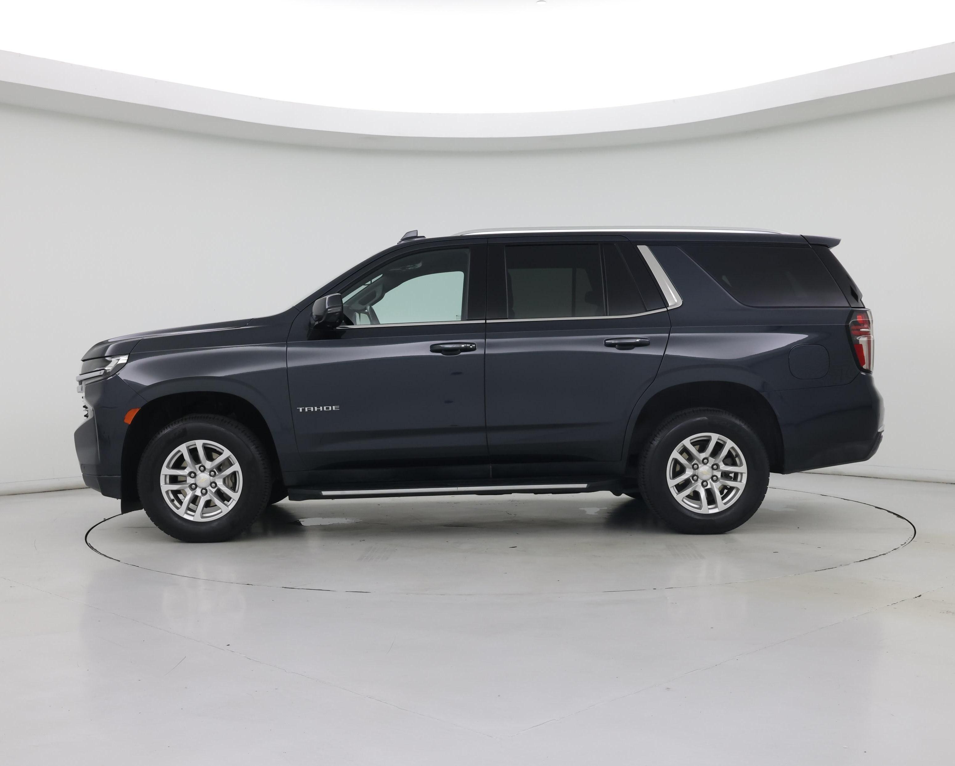 Thumbnail: 2022 Chevrolet Tahoe - 3