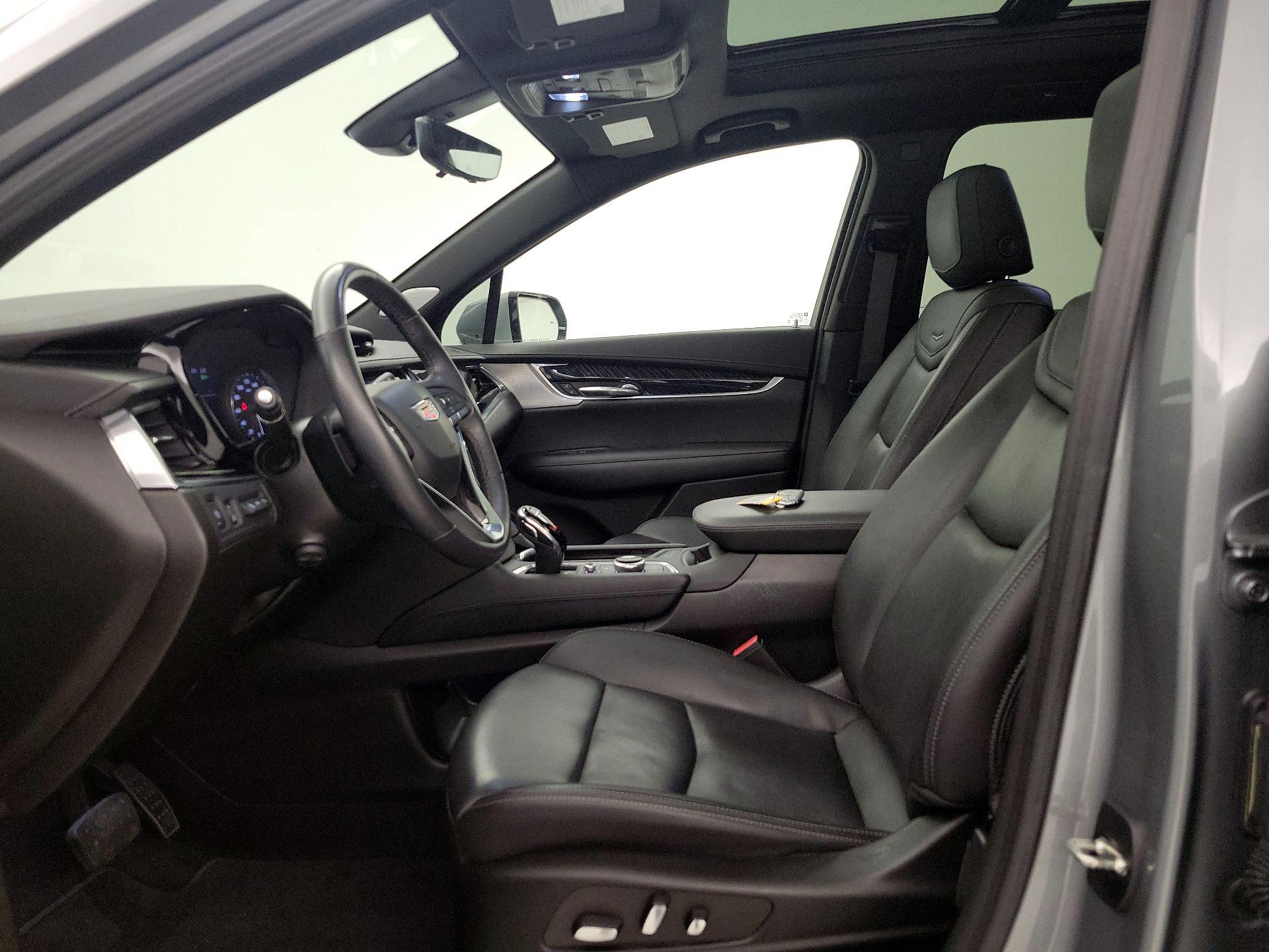 Thumbnail: 2023 Cadillac XT6 - 11