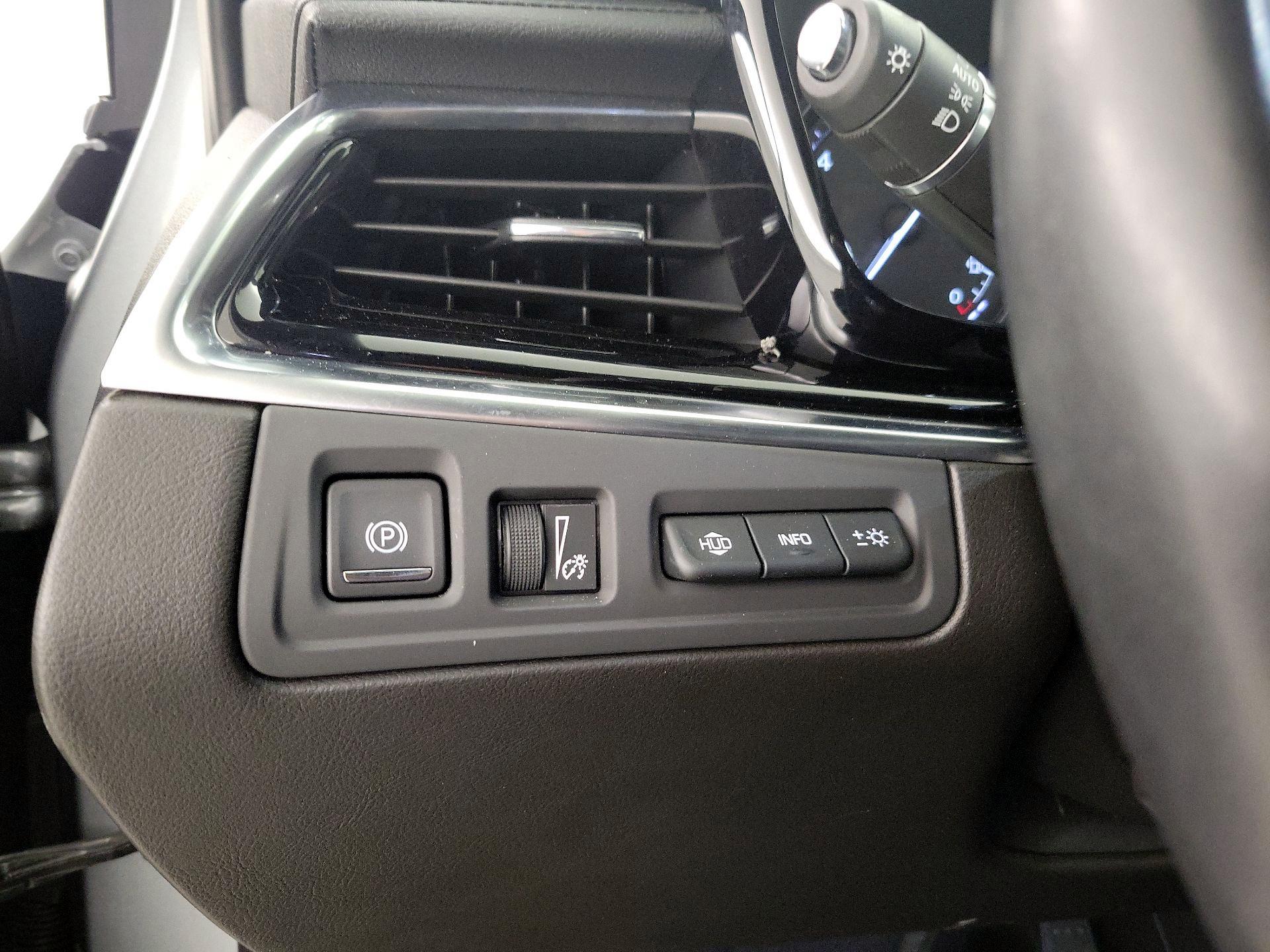 Thumbnail: 2023 Cadillac XT6 - 13