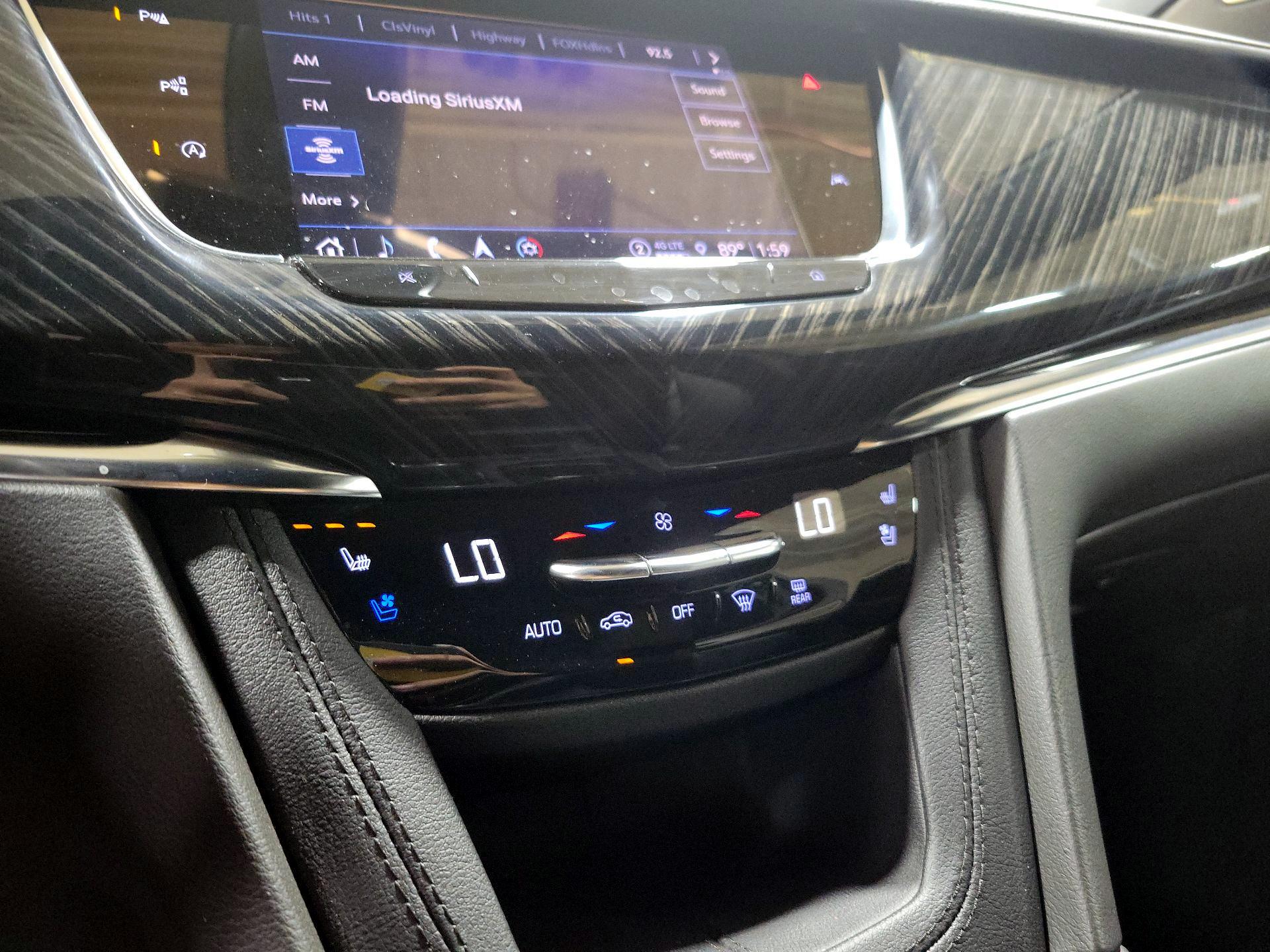 Thumbnail: 2023 Cadillac XT6 - 16
