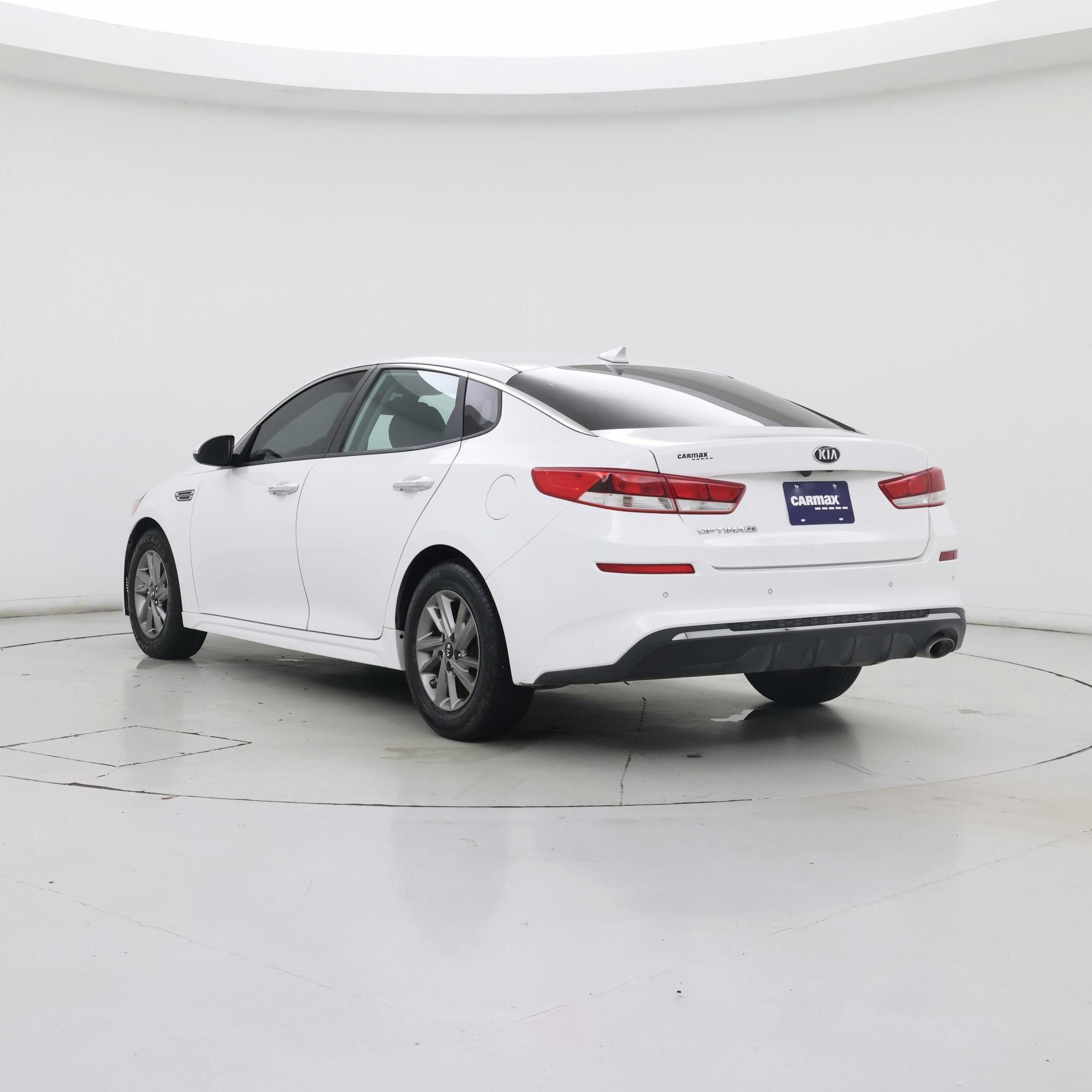 Thumbnail: 2019 Kia Optima - 2