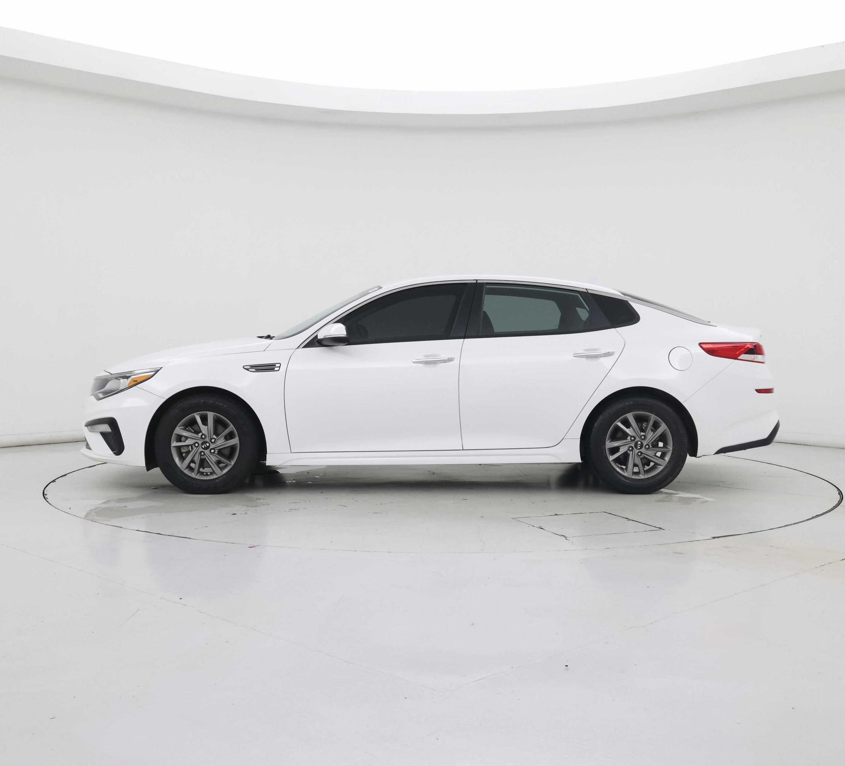 Thumbnail: 2019 Kia Optima - 3