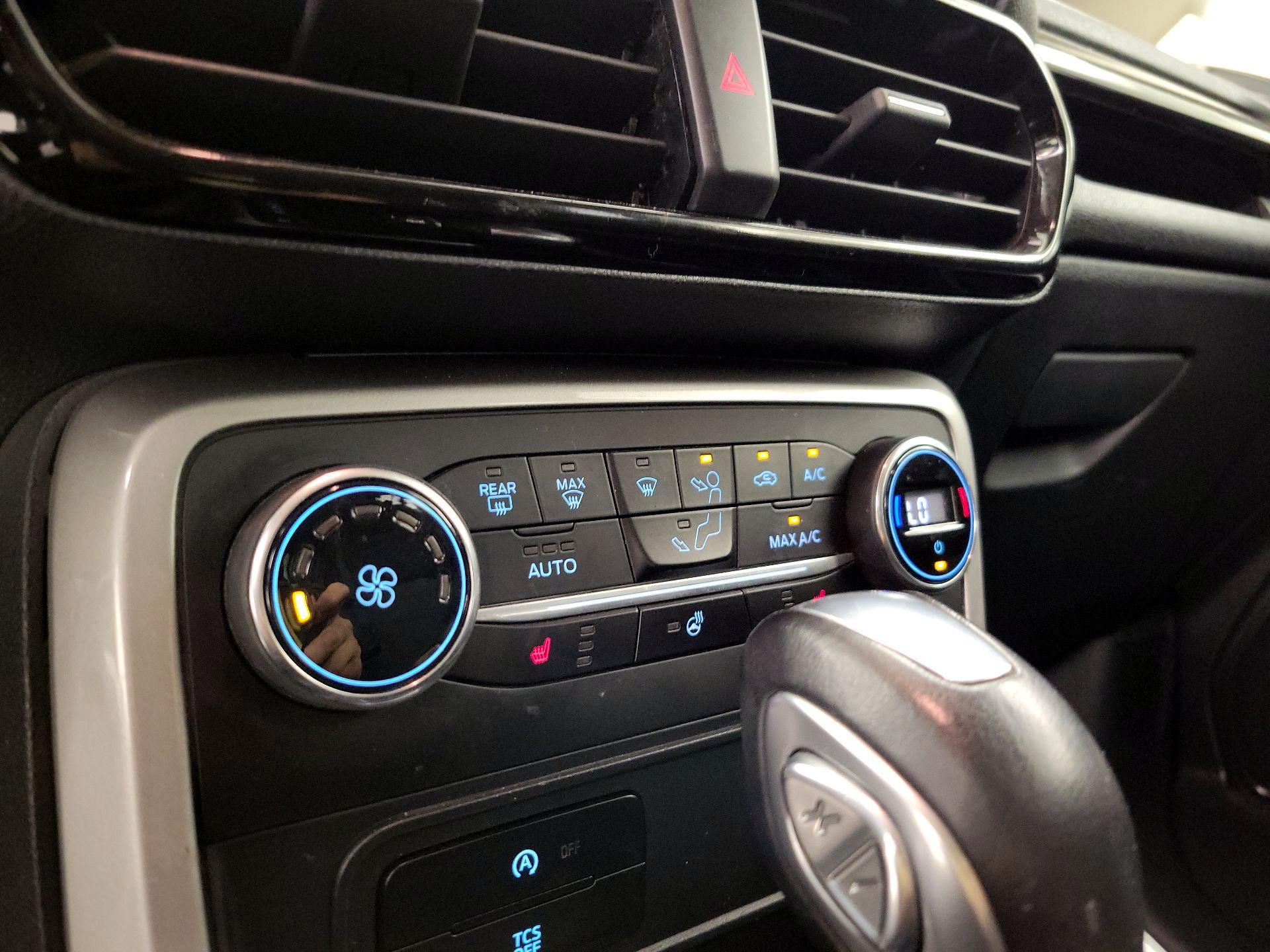 Thumbnail: 2019 Ford EcoSport - 16