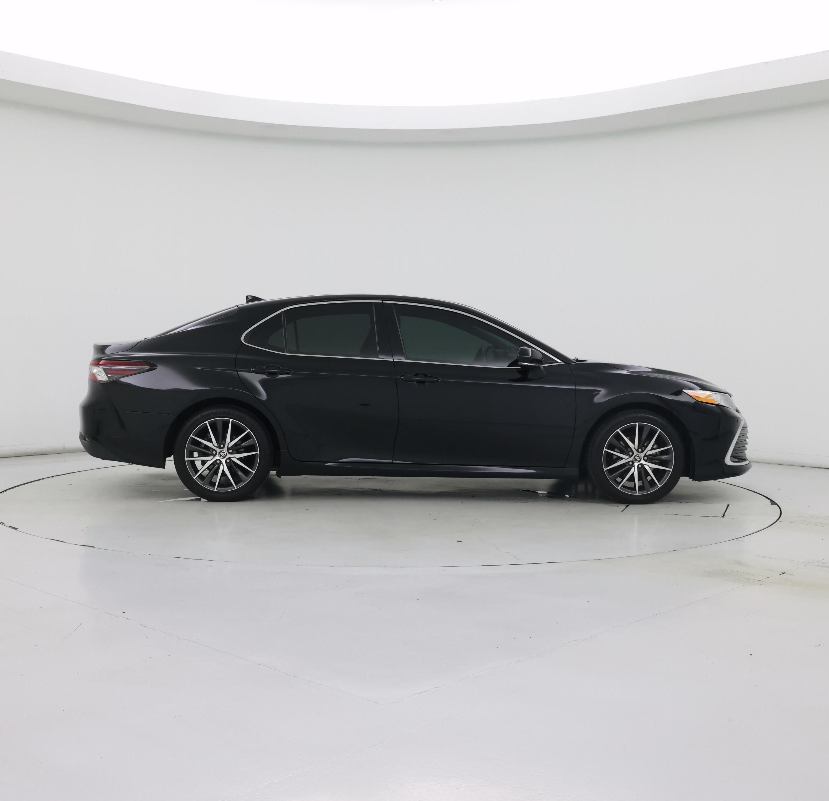 Thumbnail: 2022 Toyota Camry - 7