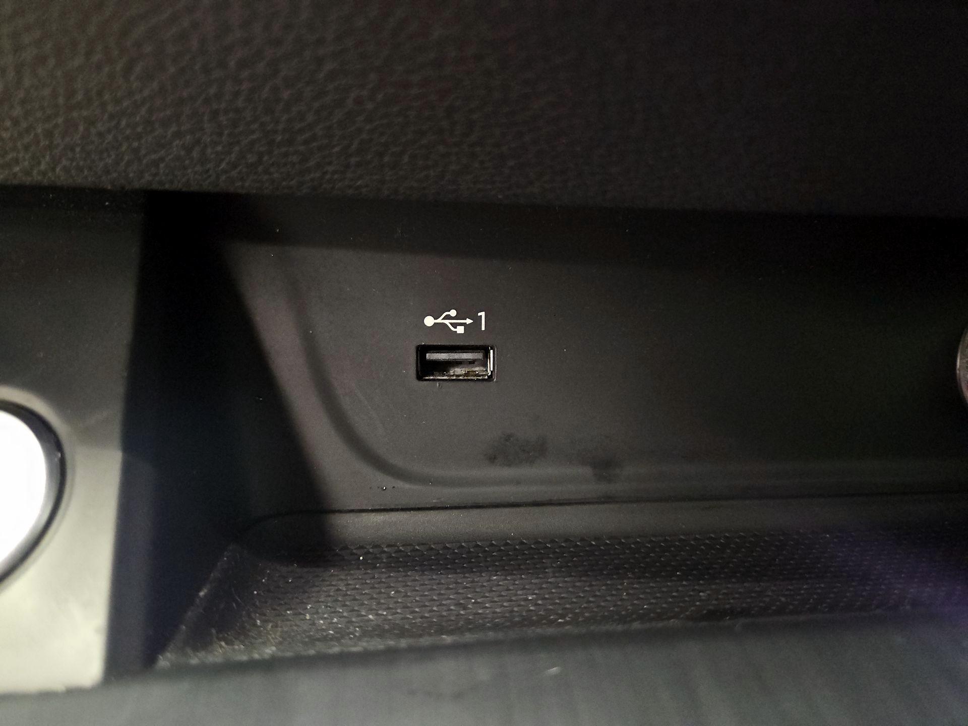 Thumbnail: 2019 Audi A4 - 19