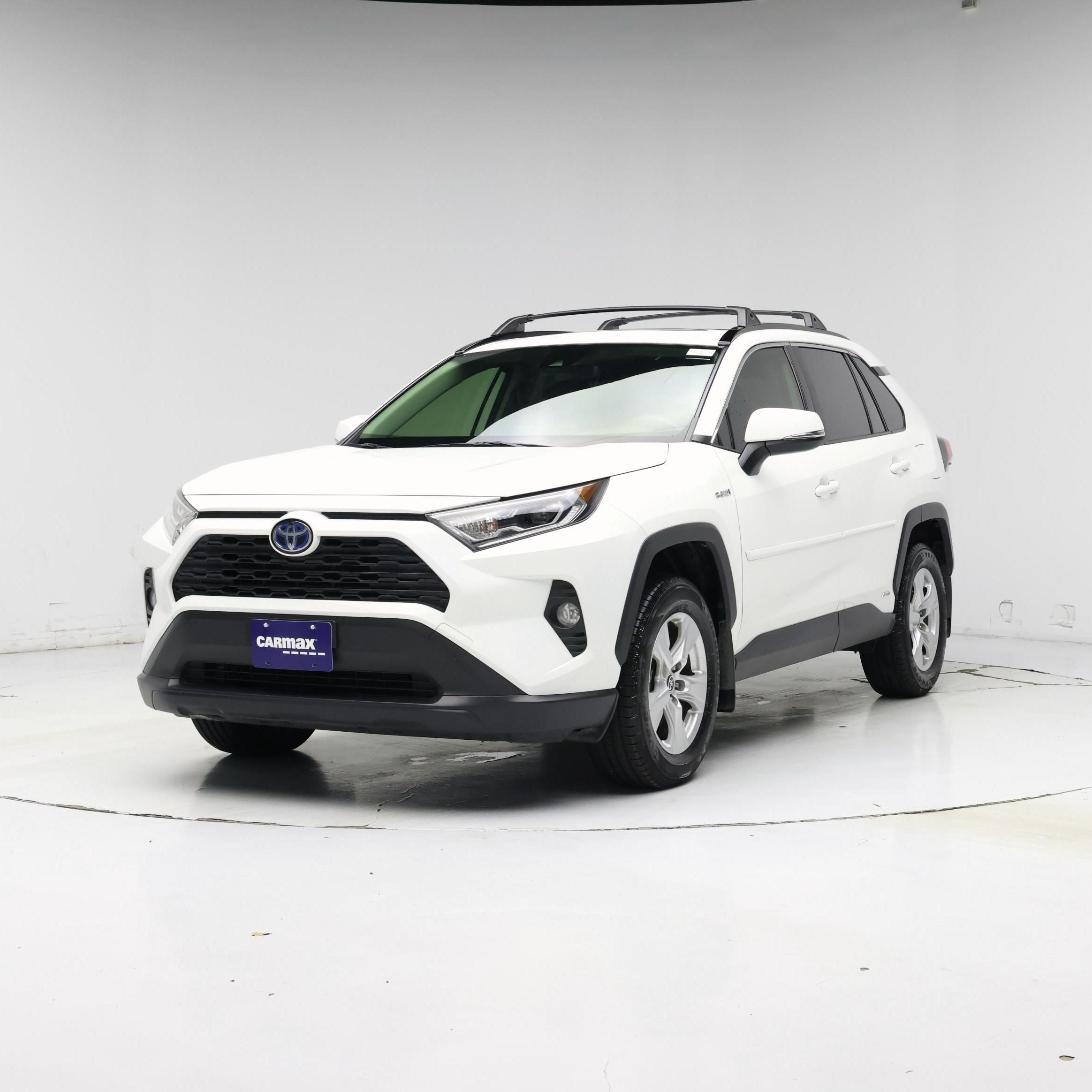 Thumbnail: 2021 Toyota RAV4 - 4