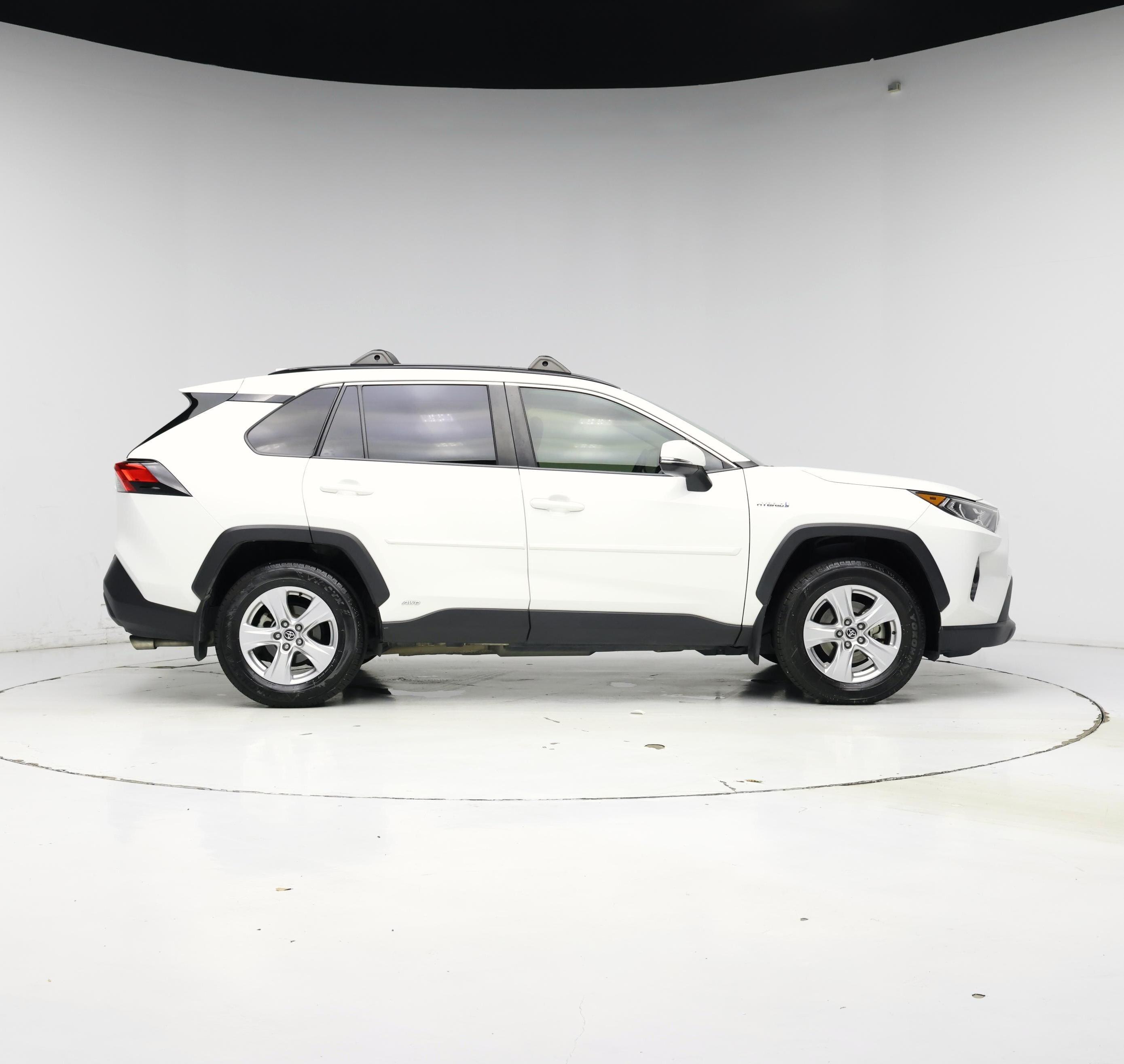 Thumbnail: 2021 Toyota RAV4 - 7