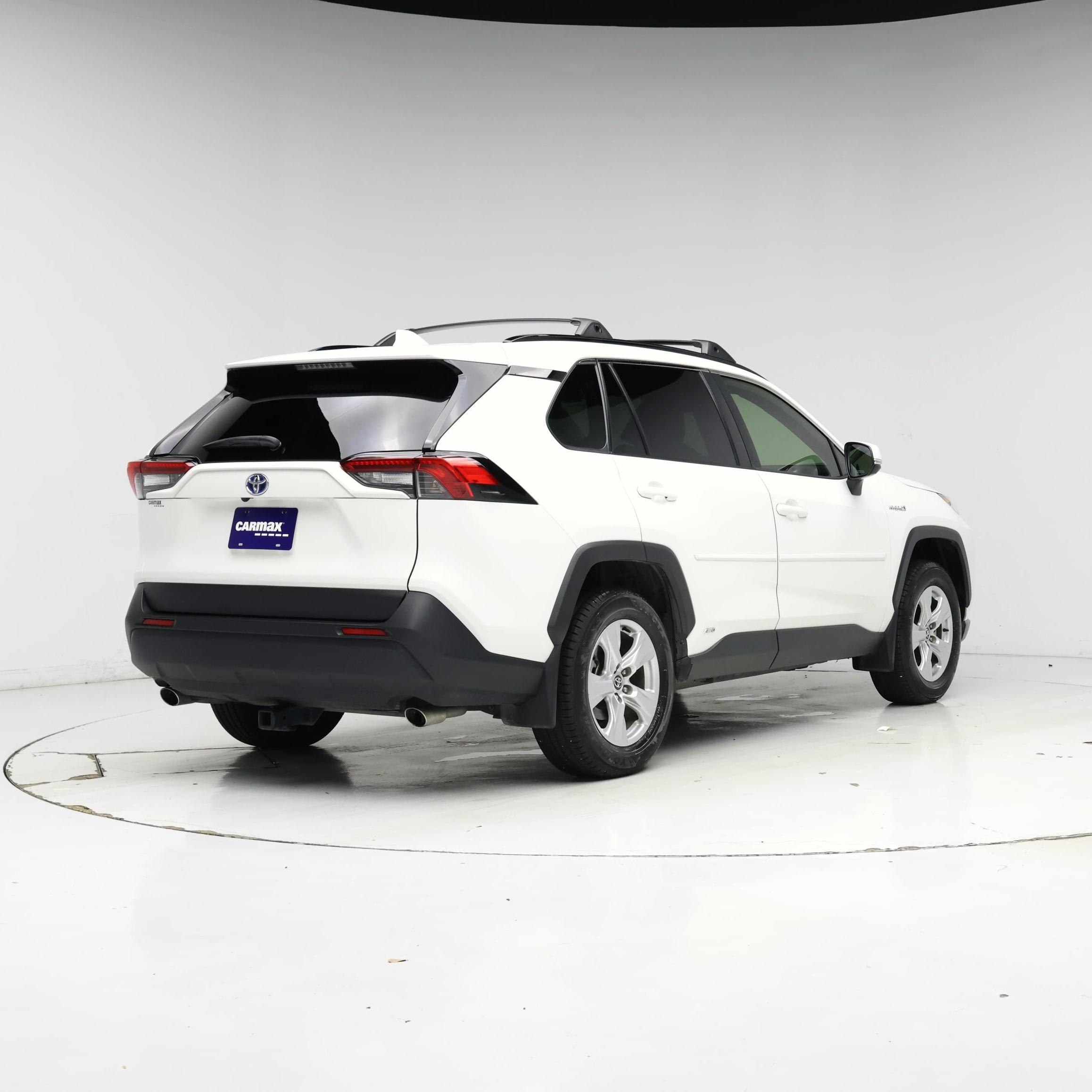 Thumbnail: 2021 Toyota RAV4 - 8