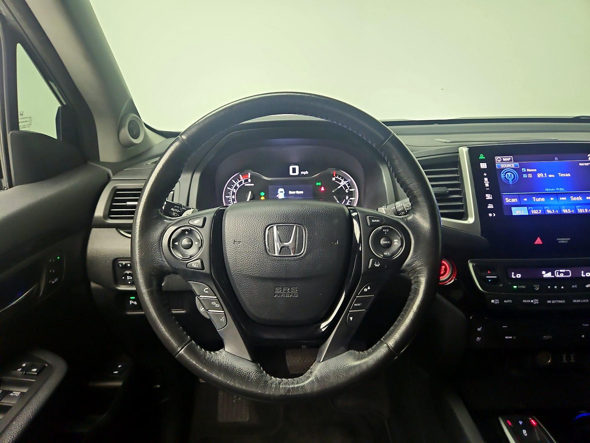 Thumbnail: 2016 Honda Pilot - 10
