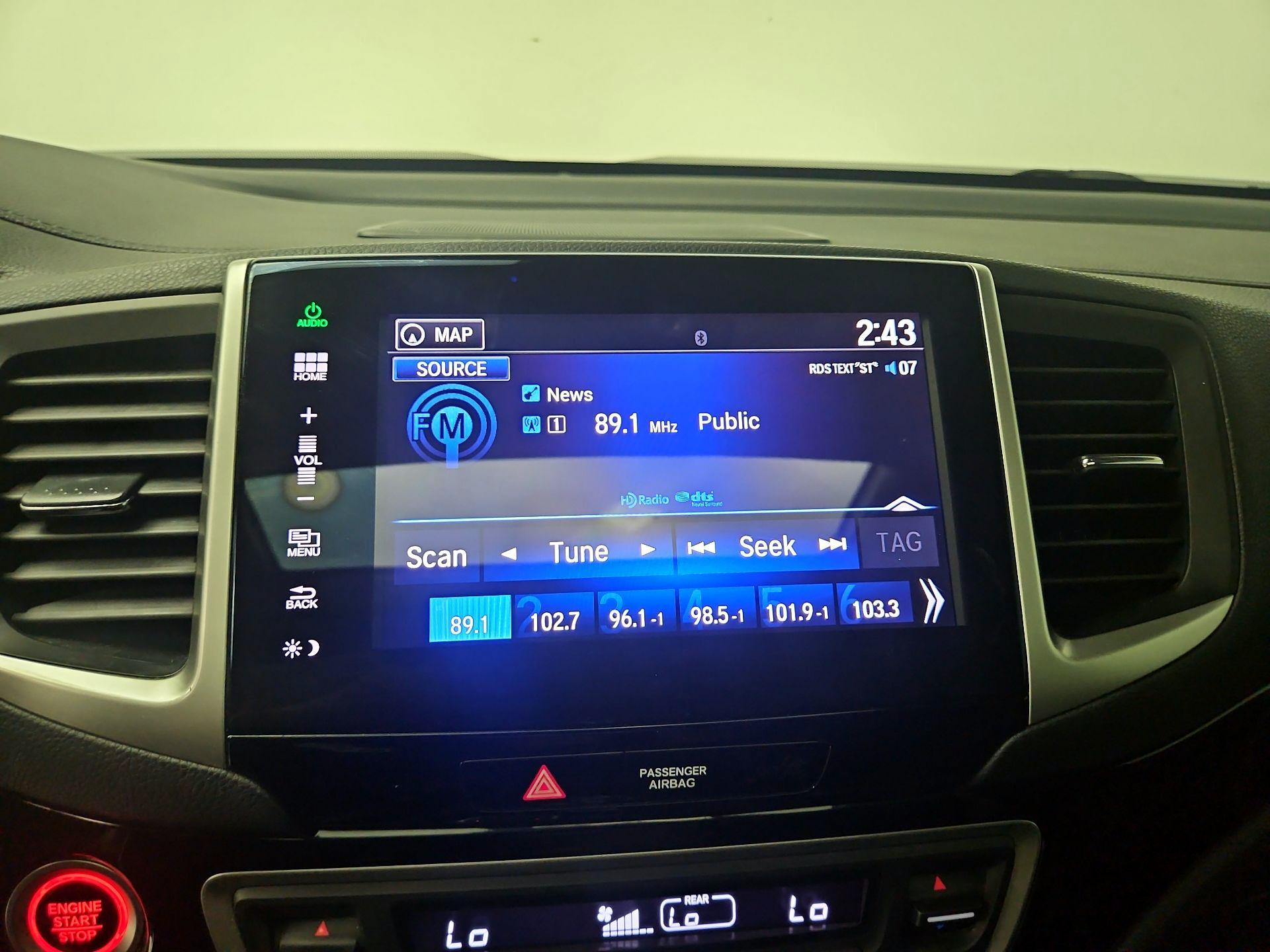 Thumbnail: 2016 Honda Pilot - 16