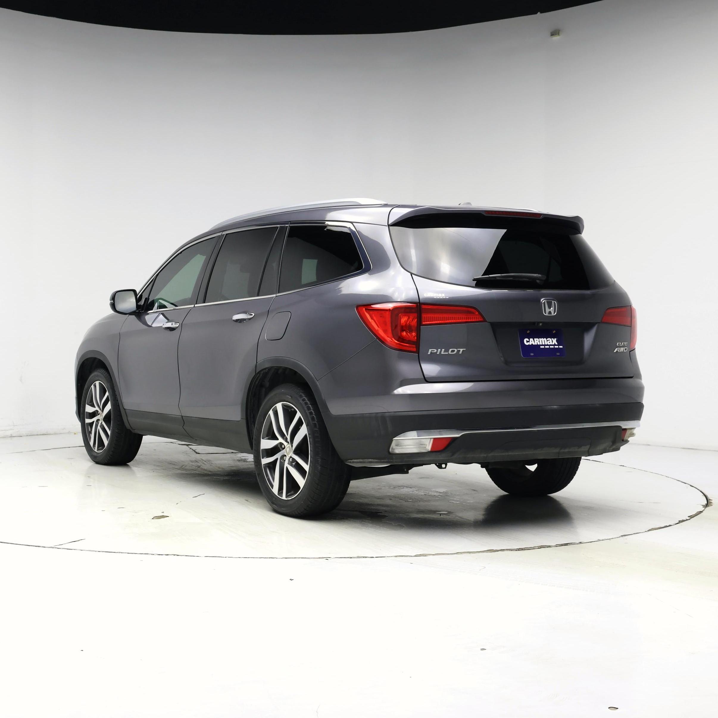 Thumbnail: 2016 Honda Pilot - 2