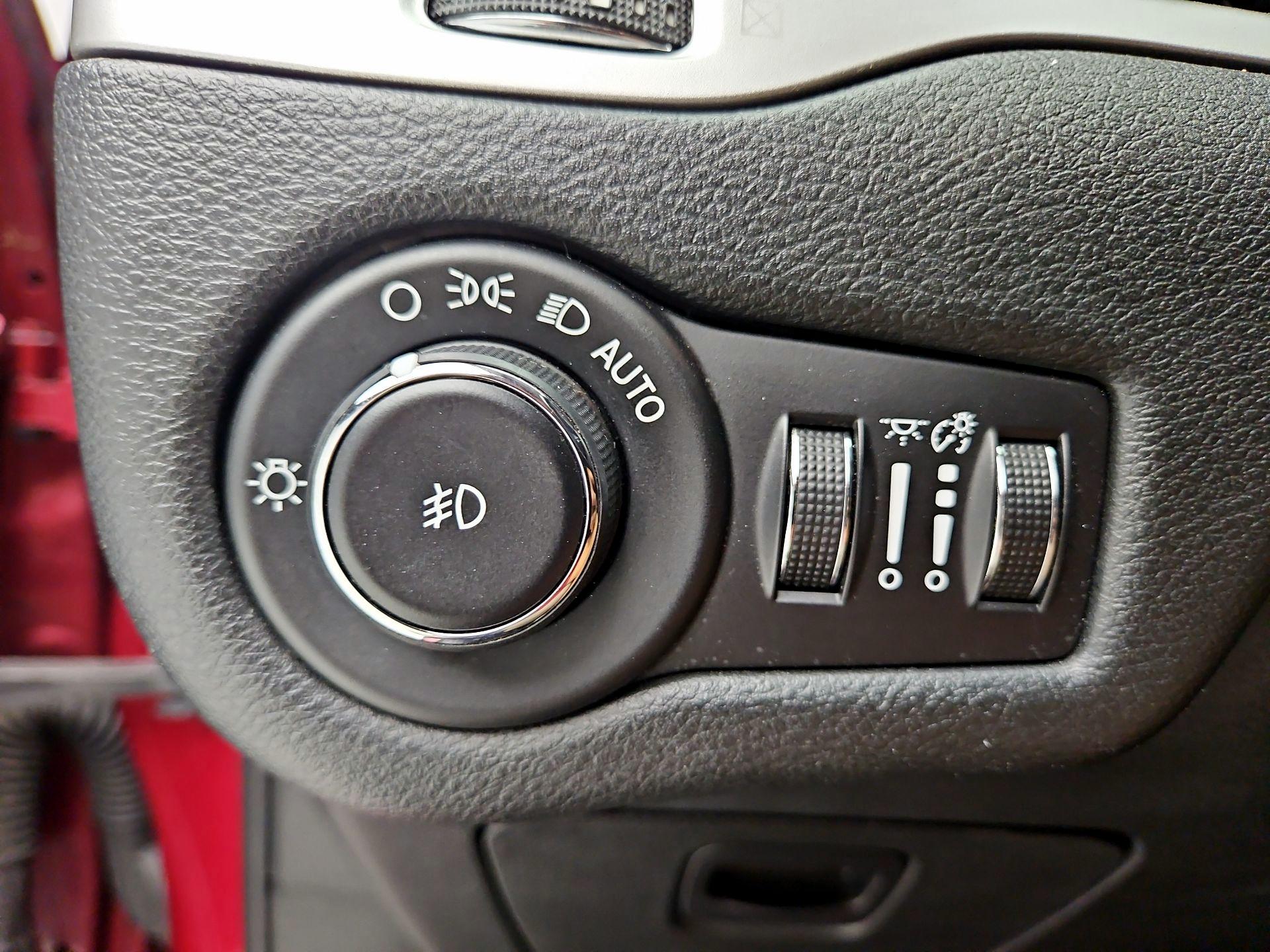 Thumbnail: 2015 Jeep Cherokee - 13