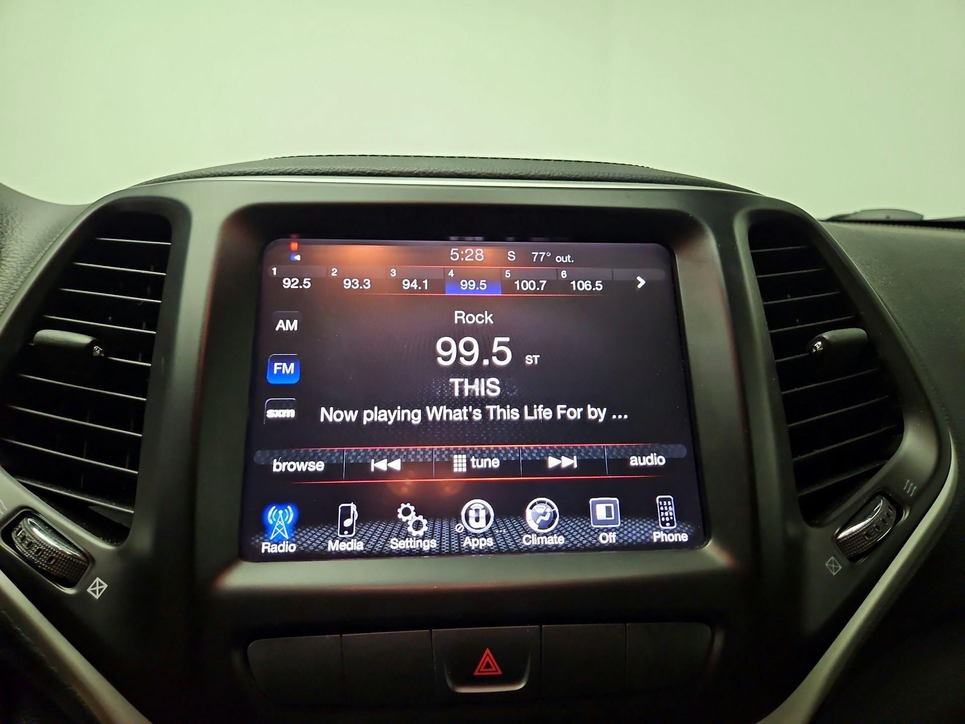 Thumbnail: 2015 Jeep Cherokee - 15