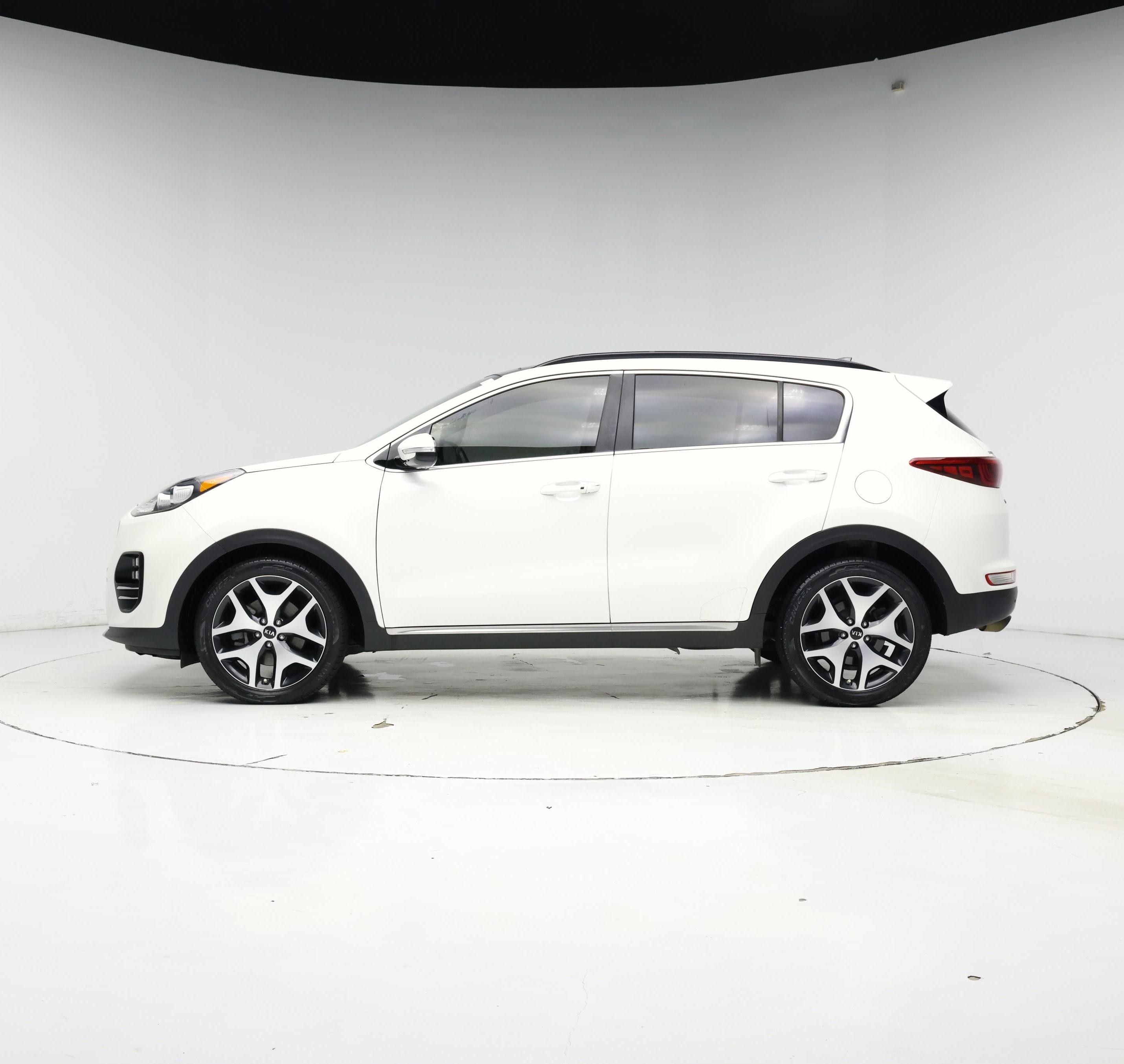 Thumbnail: 2018 Kia Sportage - 3