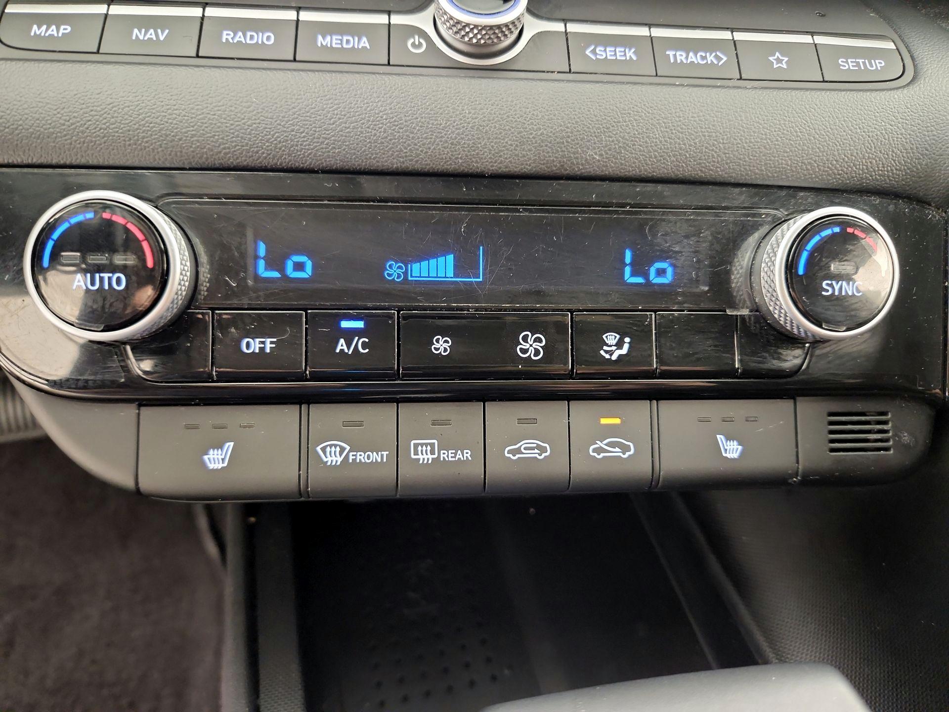 Thumbnail: 2023 Hyundai Elantra - 17