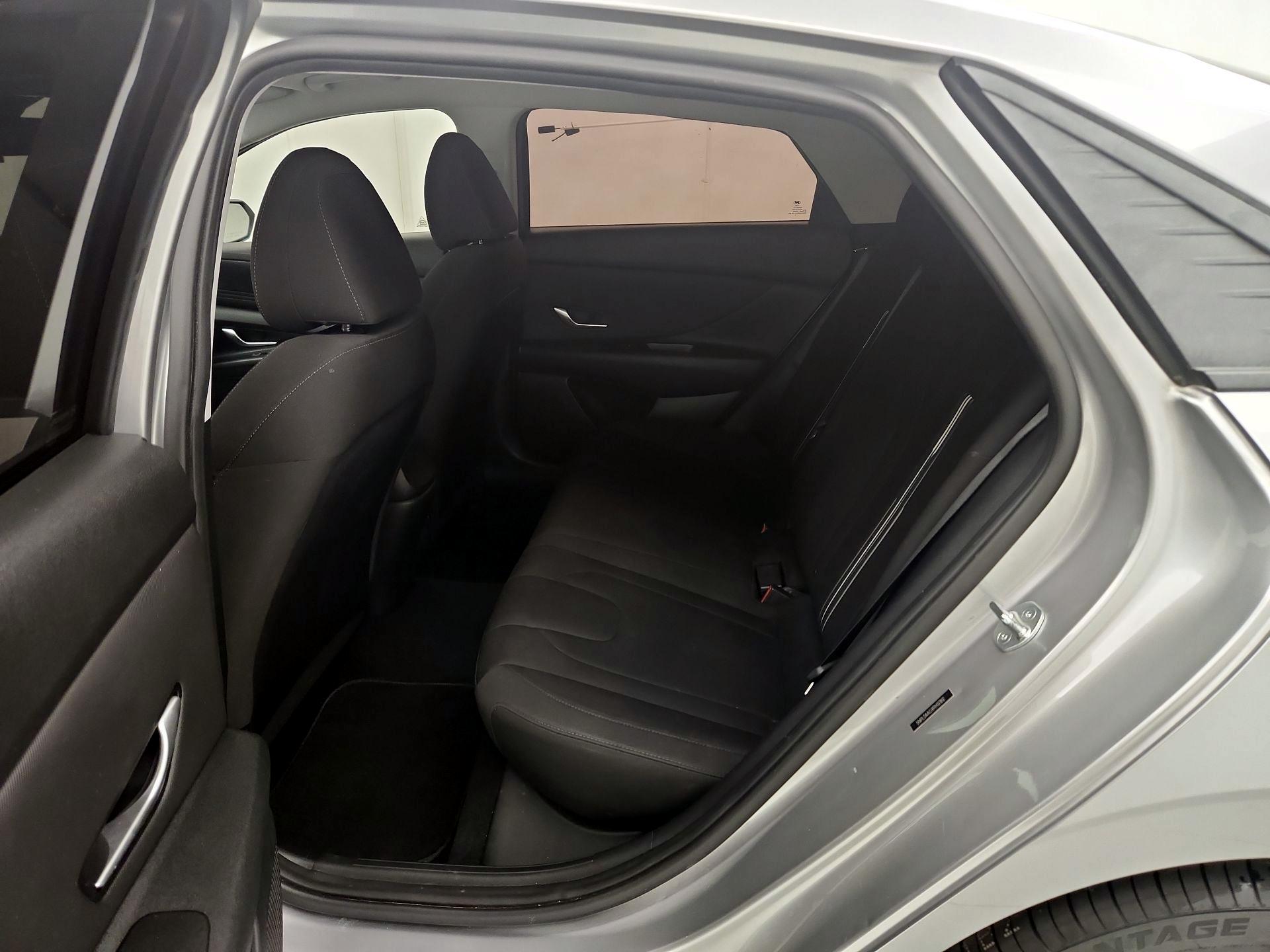 Thumbnail: 2023 Hyundai Elantra - 20