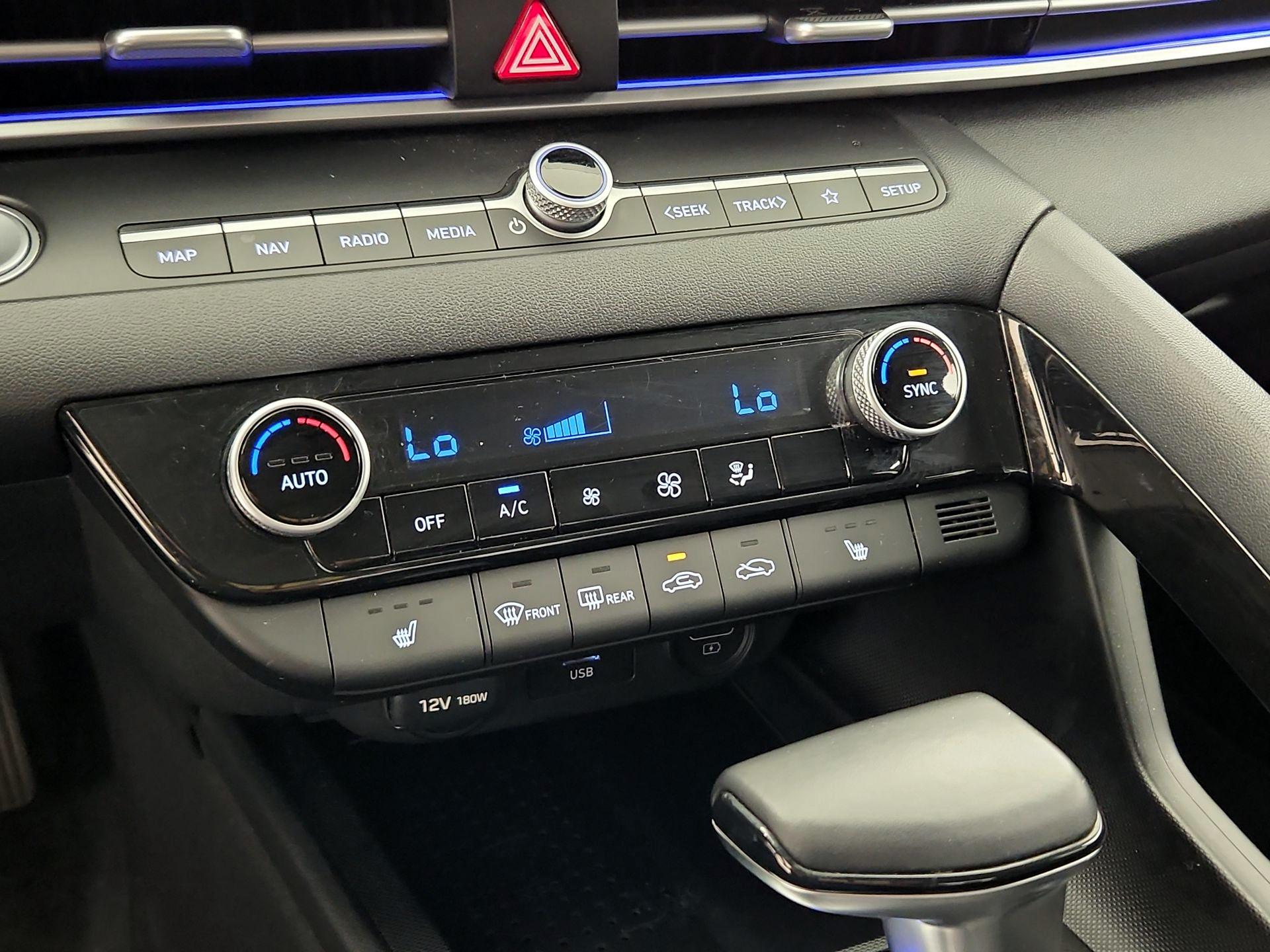 Thumbnail: 2023 Hyundai Elantra - 17