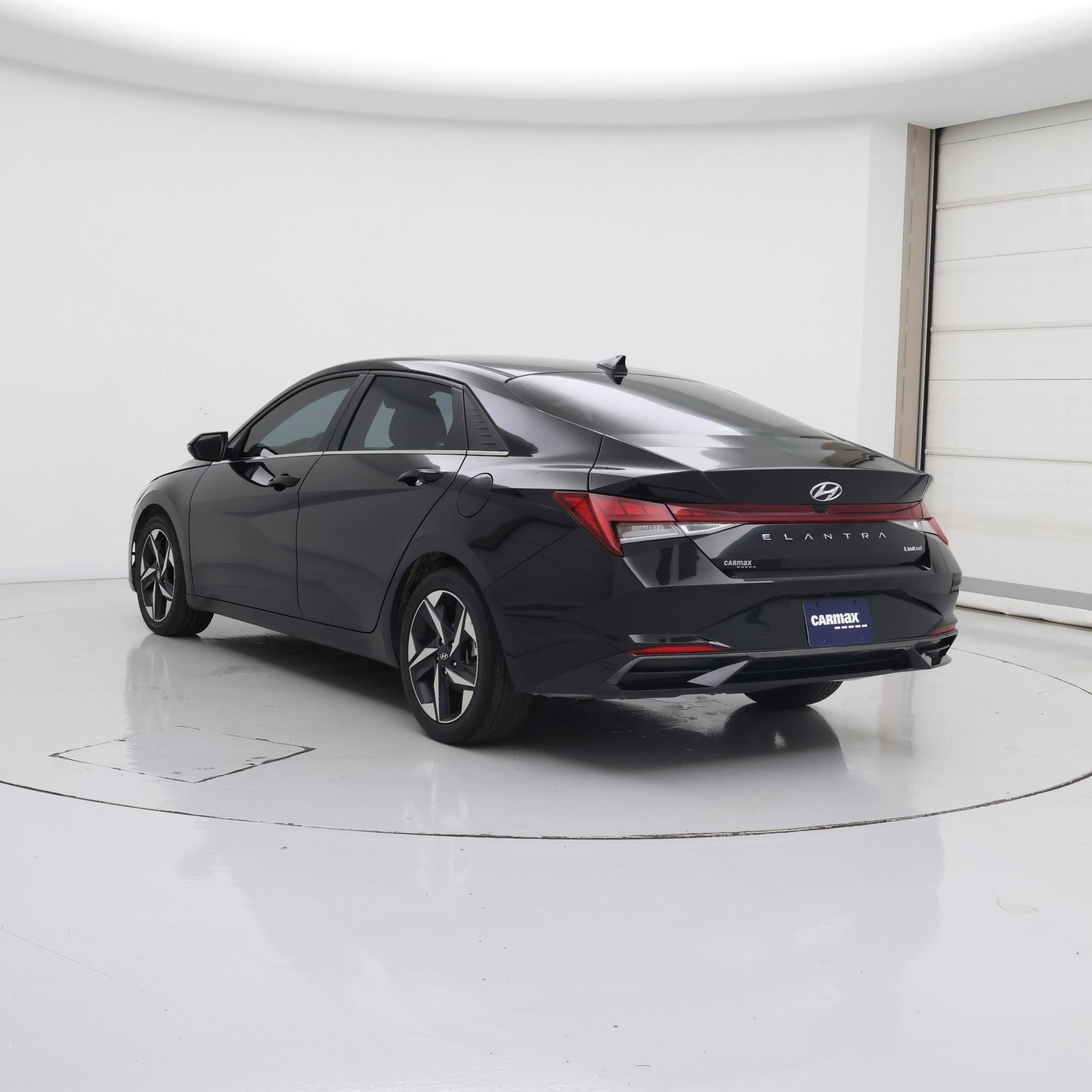 Thumbnail: 2023 Hyundai Elantra - 2