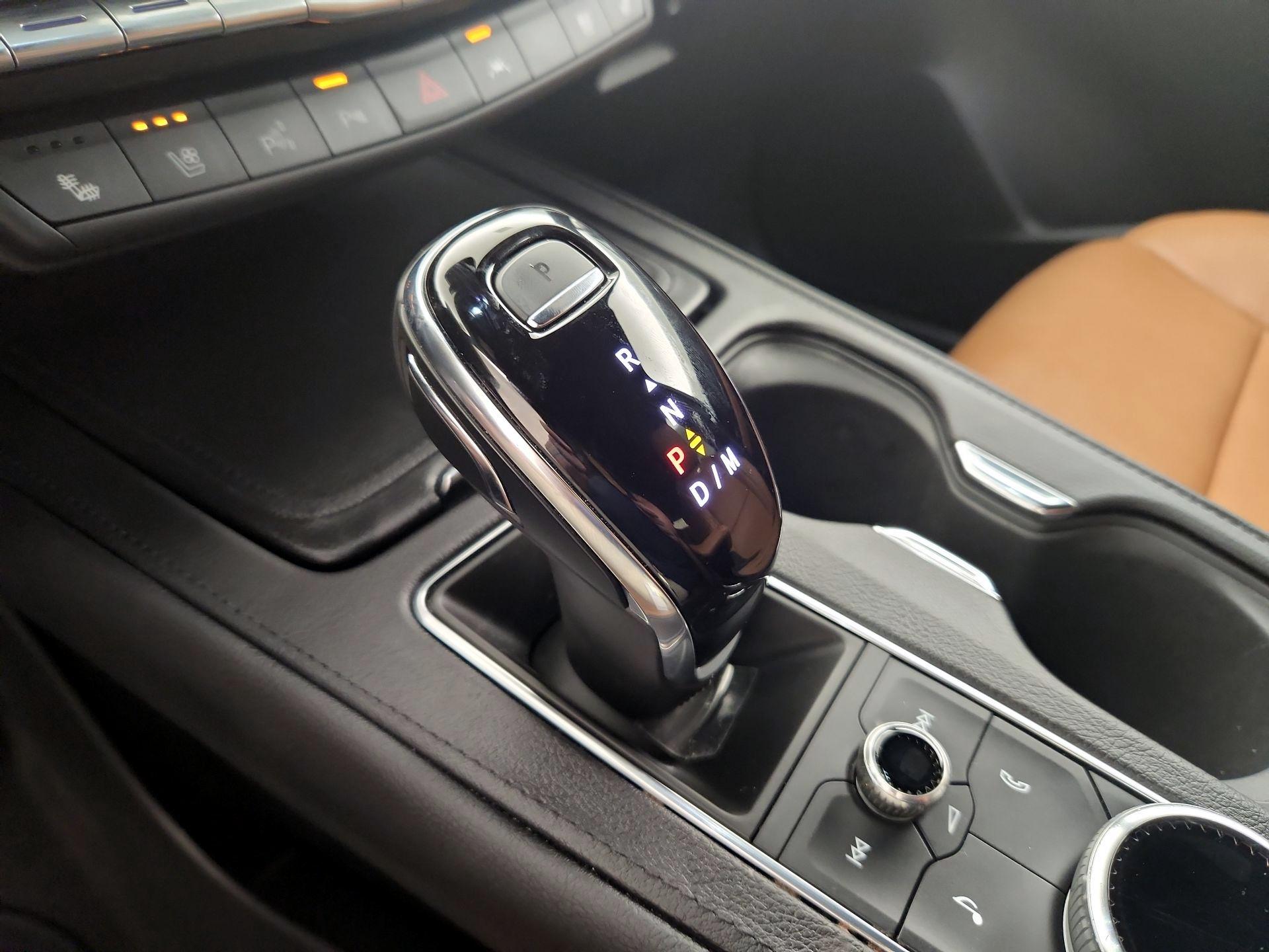 Thumbnail: 2023 Cadillac XT4 - 17