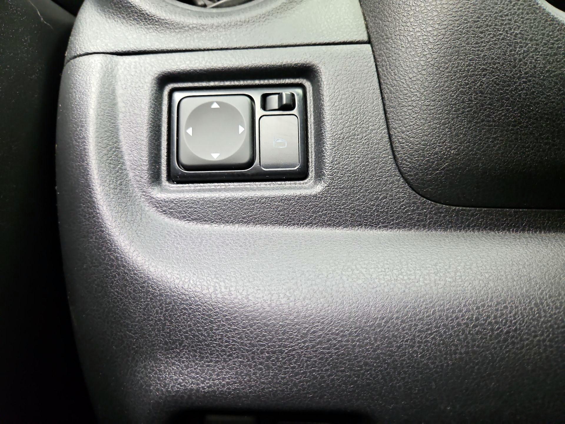 Thumbnail: 2017 Nissan Versa - 13