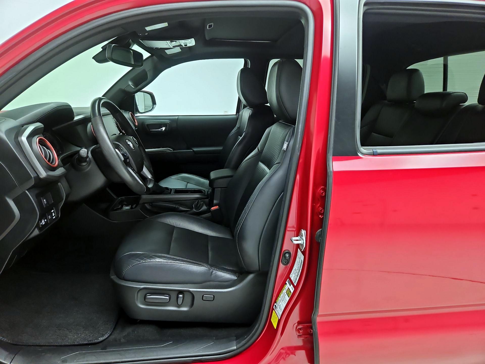 Thumbnail: 2021 Toyota Tacoma - 11