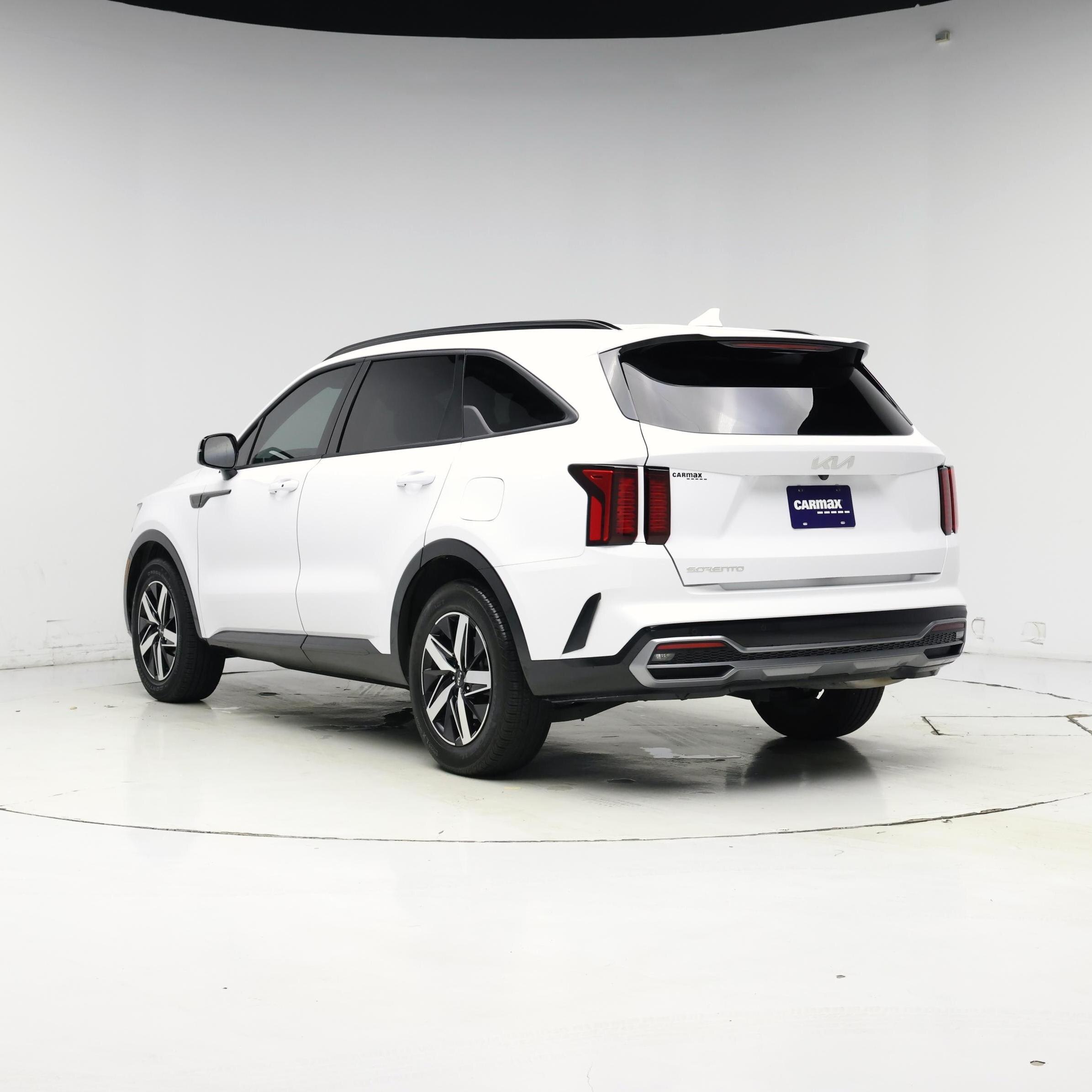 Thumbnail: 2023 Kia Sorento - 2