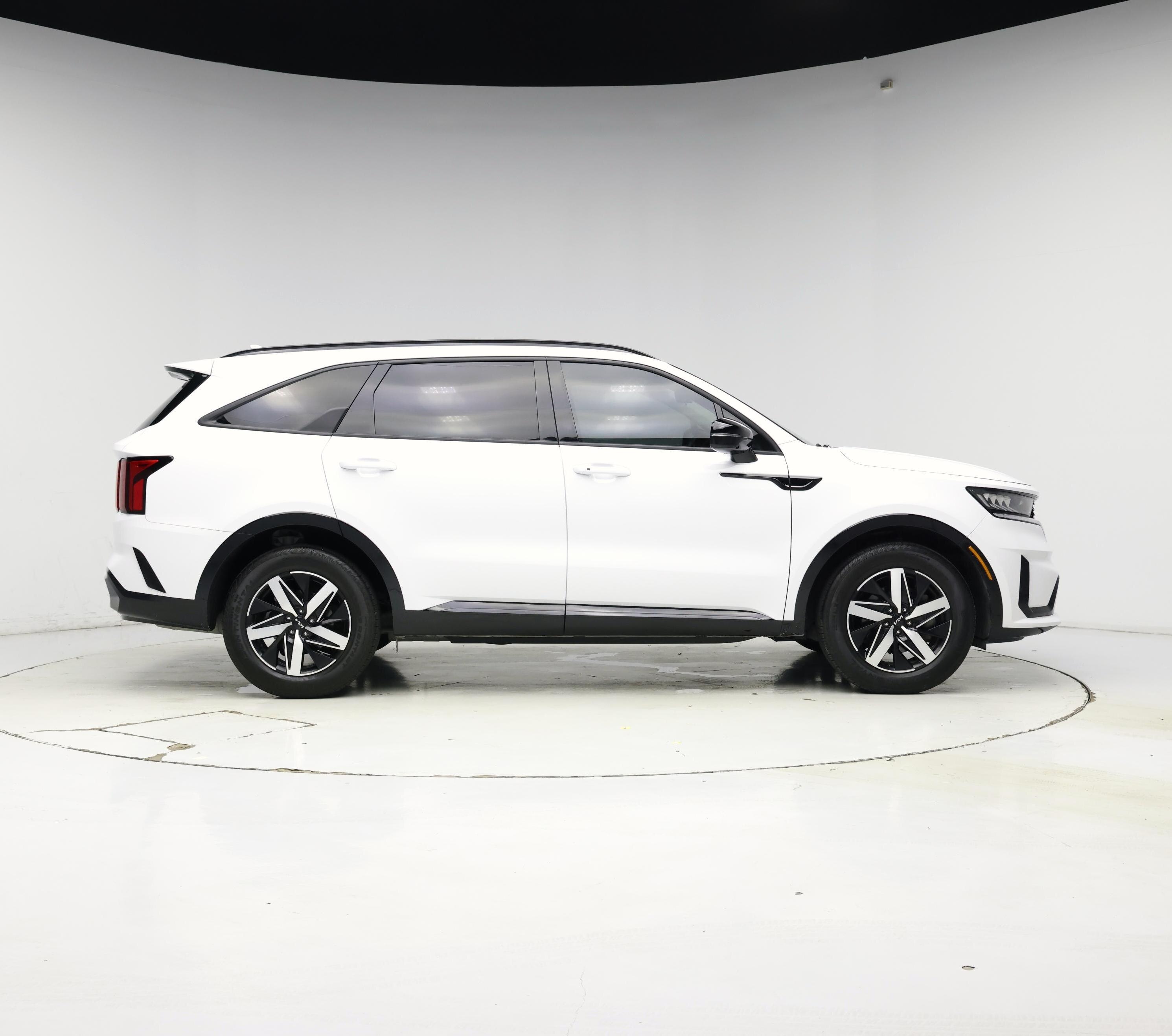 Thumbnail: 2023 Kia Sorento - 7