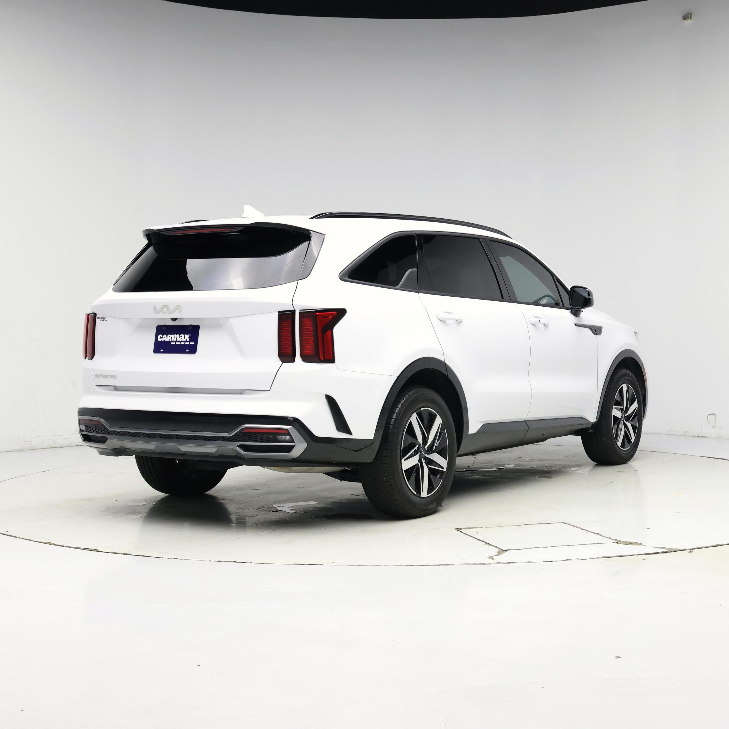 Thumbnail: 2023 Kia Sorento - 8