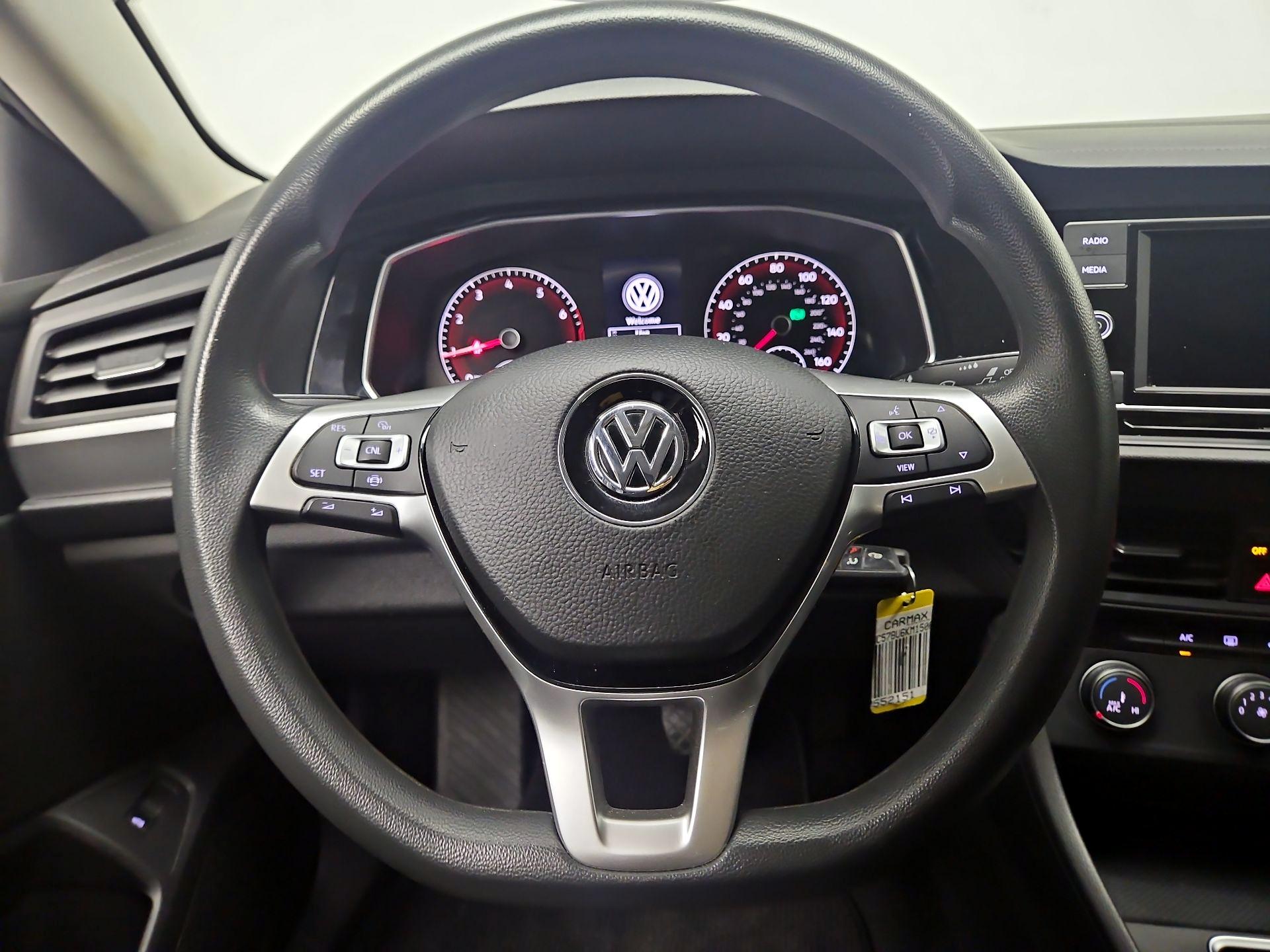 Thumbnail: 2019 Volkswagen Jetta - 10