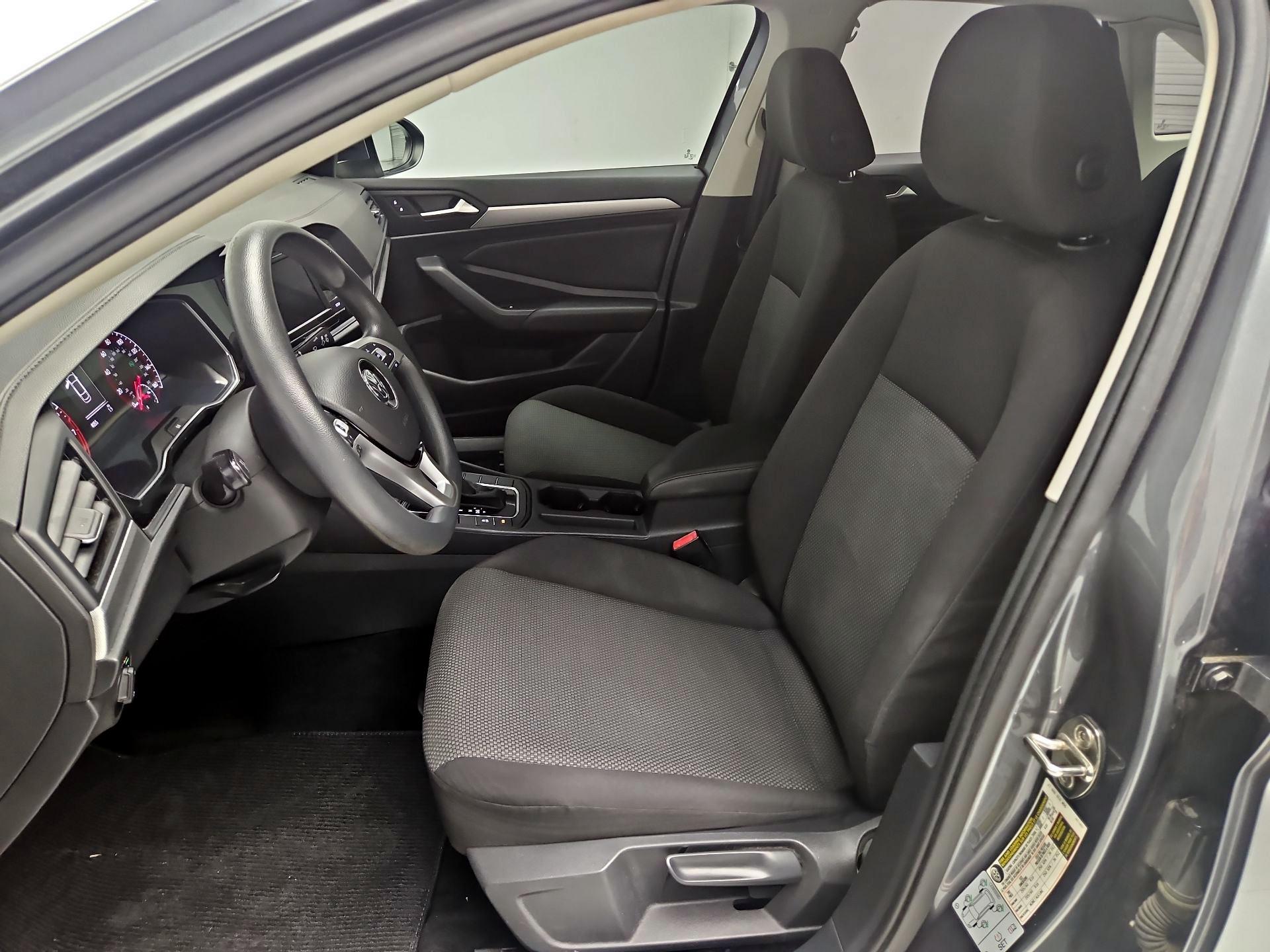 Thumbnail: 2019 Volkswagen Jetta - 11