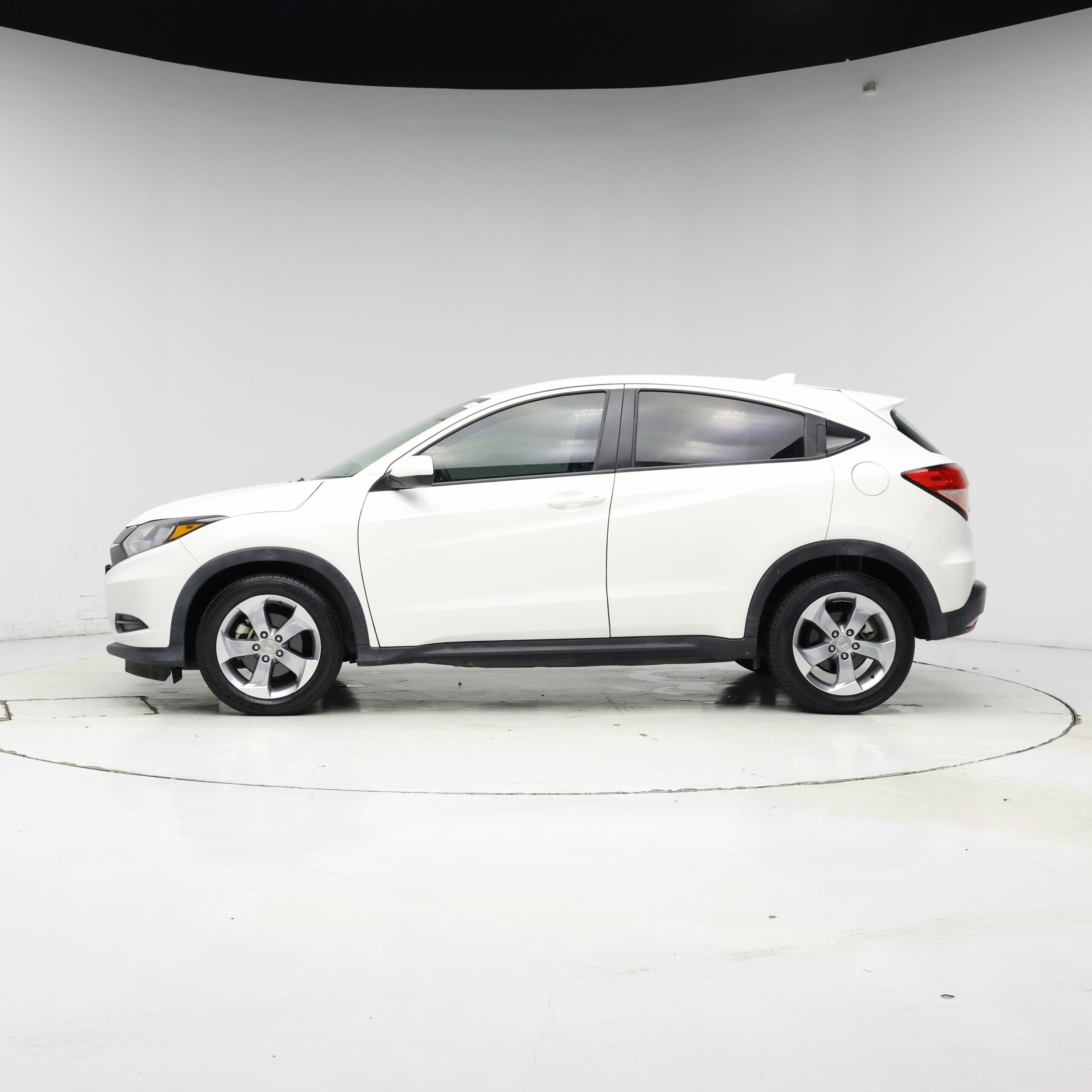 Thumbnail: 2017 Honda HR-V - 3