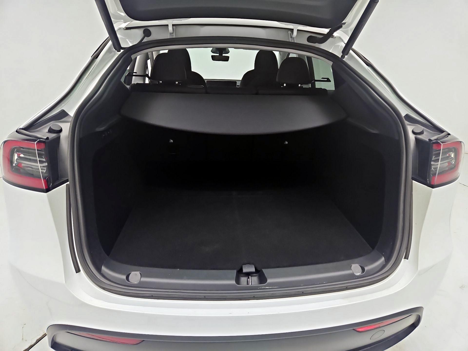 Thumbnail: 2024 Tesla Model Y - 20