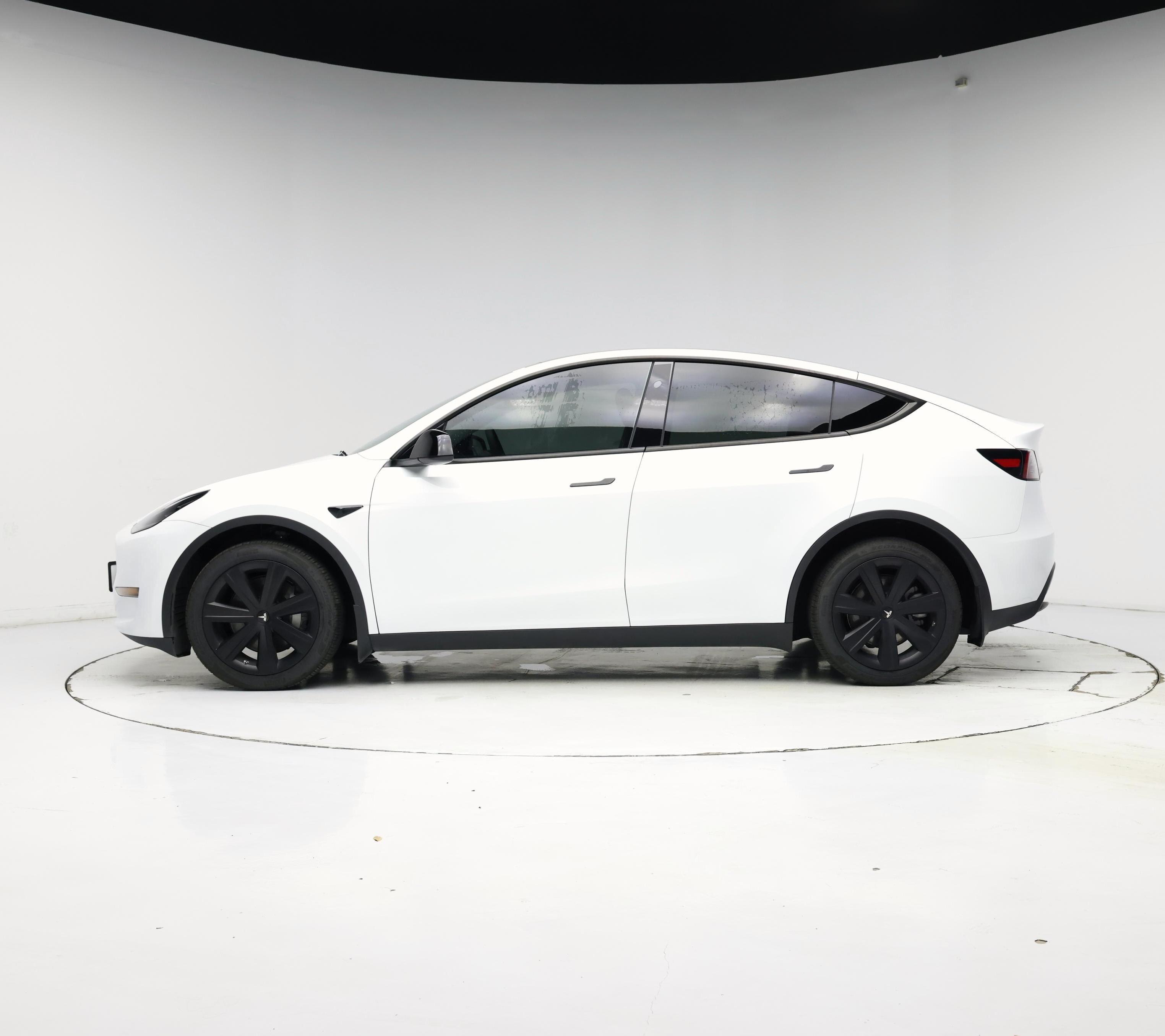 Thumbnail: 2024 Tesla Model Y - 3