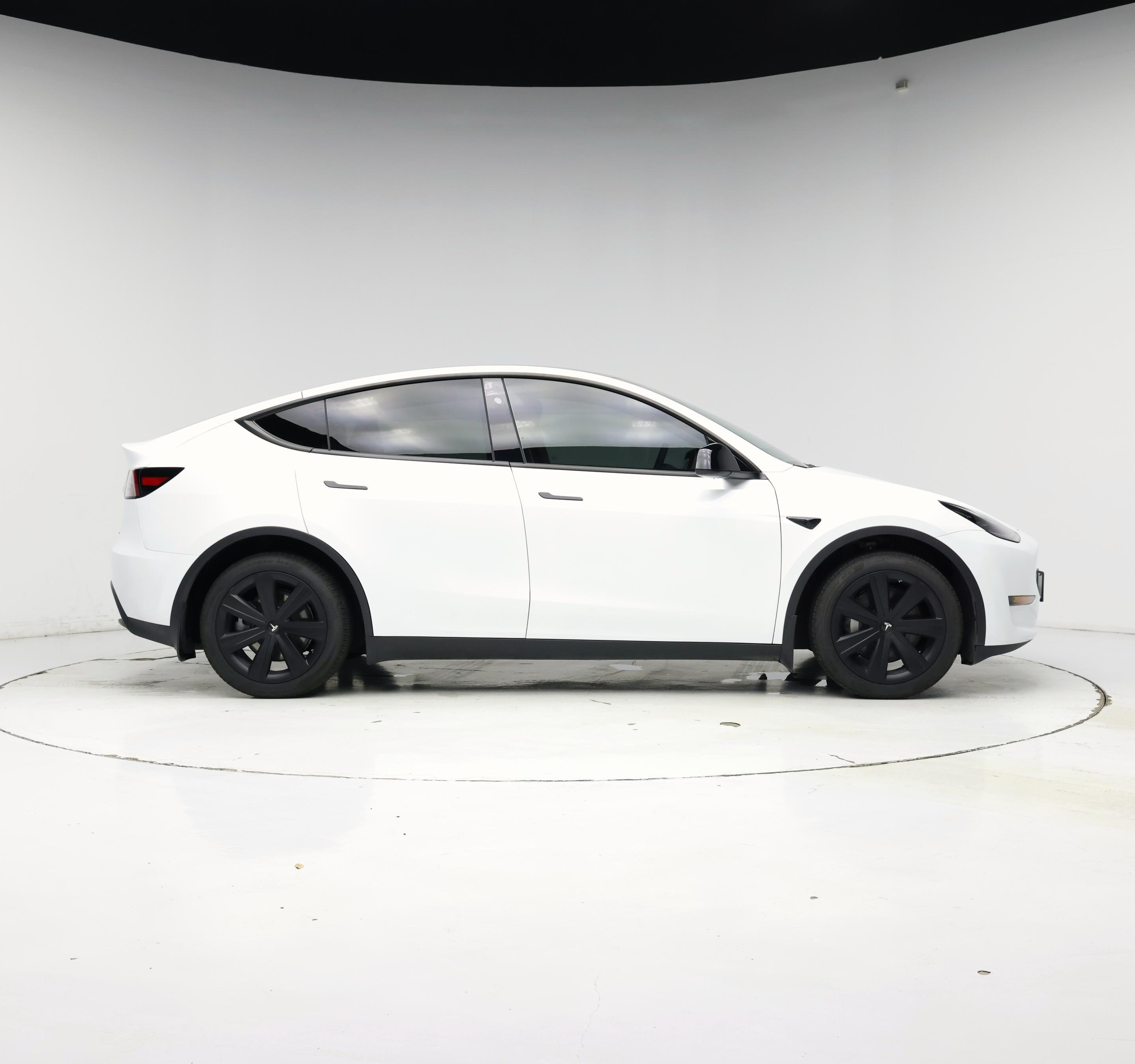 Thumbnail: 2024 Tesla Model Y - 7
