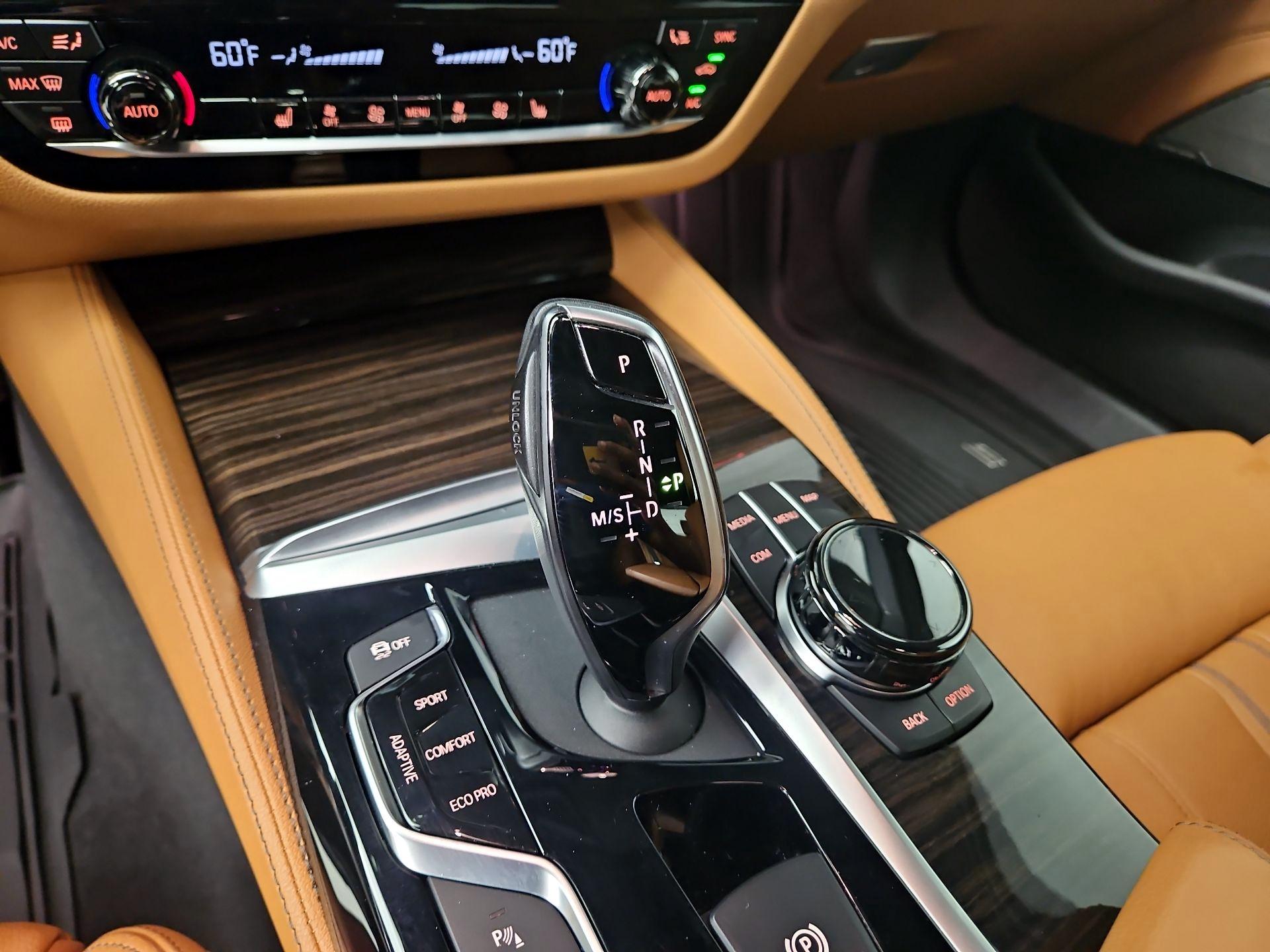 Thumbnail: 2020 BMW 5 Series - 18