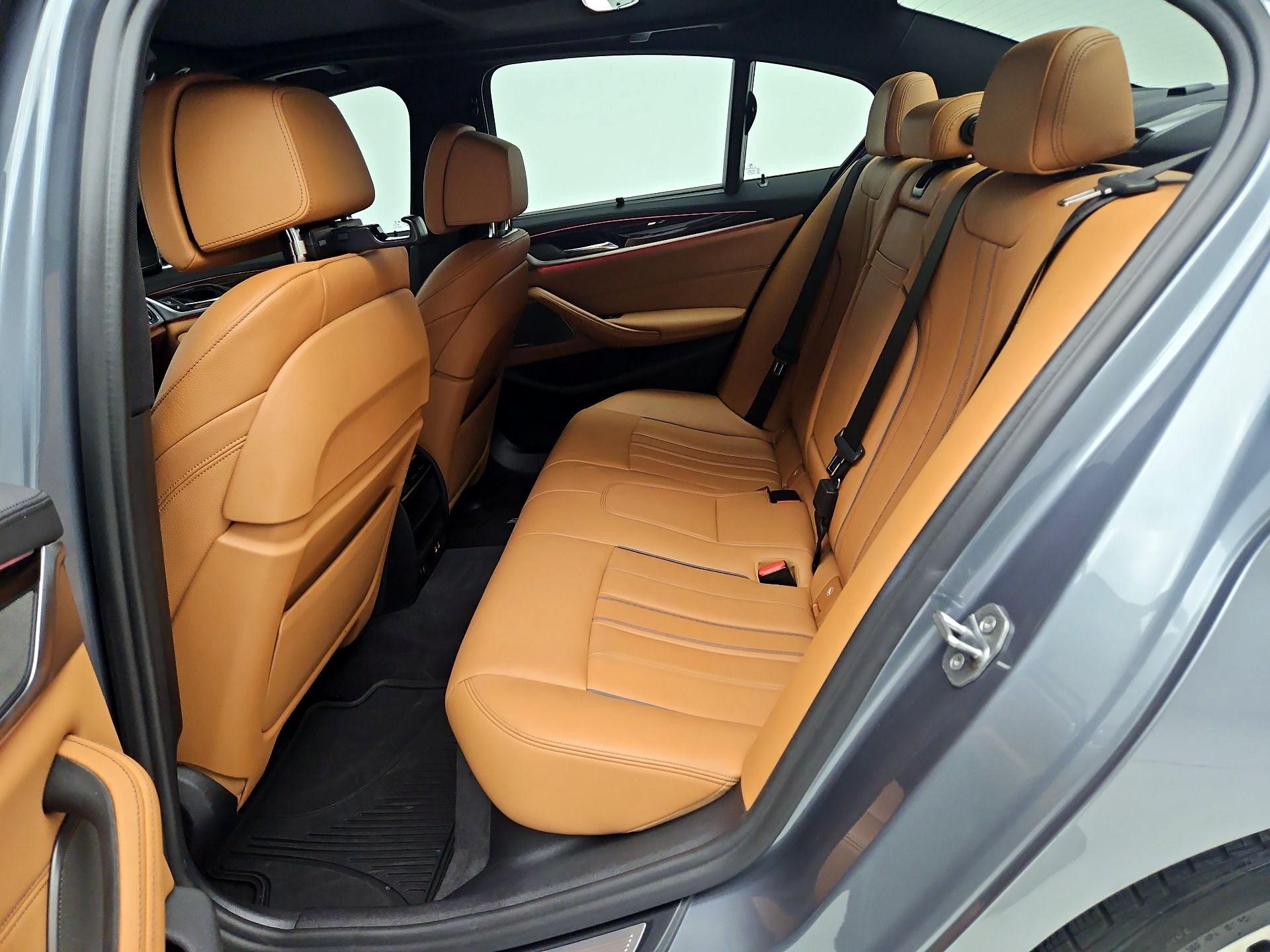 Thumbnail: 2020 BMW 5 Series - 20