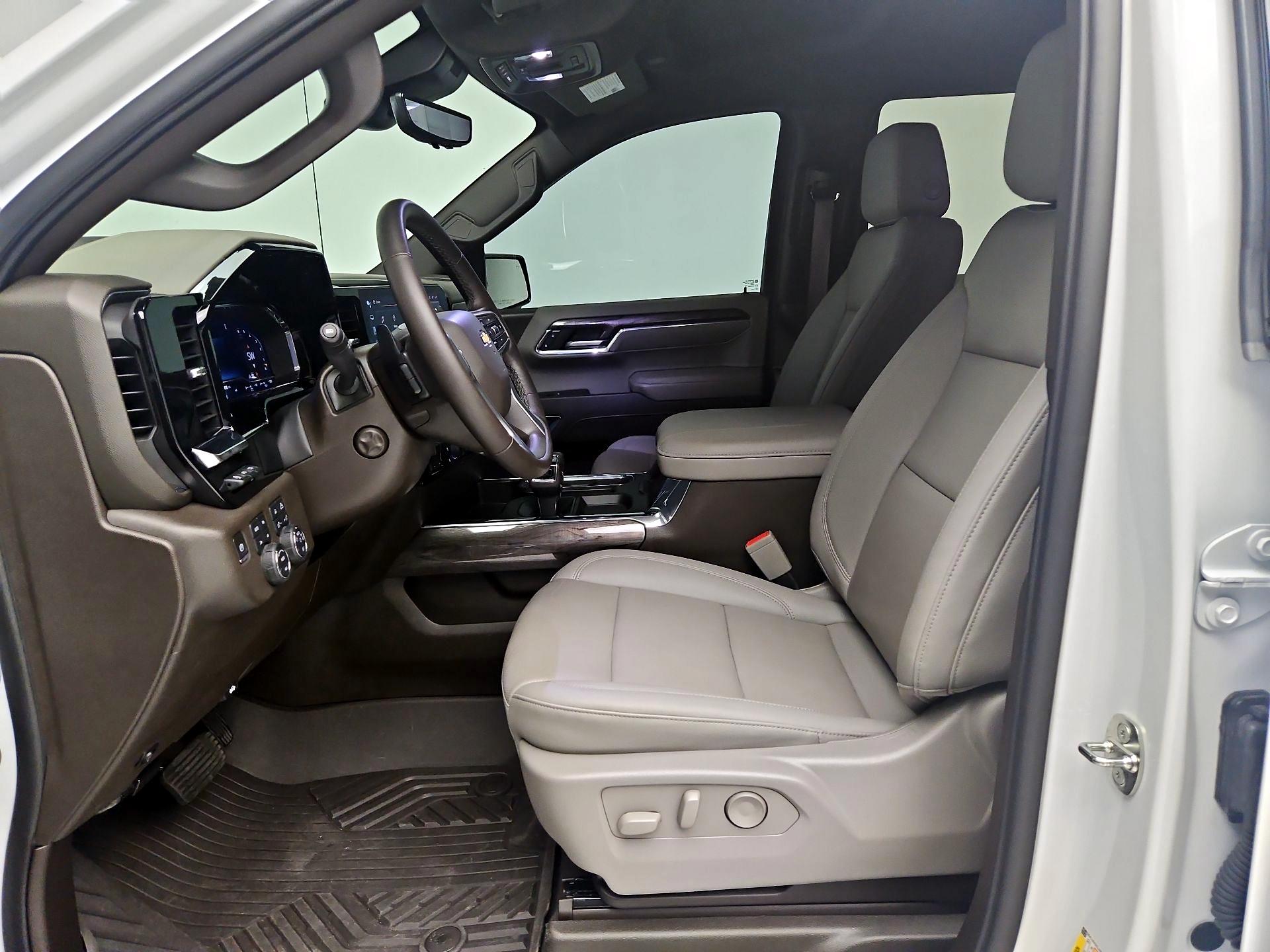 Thumbnail: 2024 Chevrolet Silverado 1500 - 11