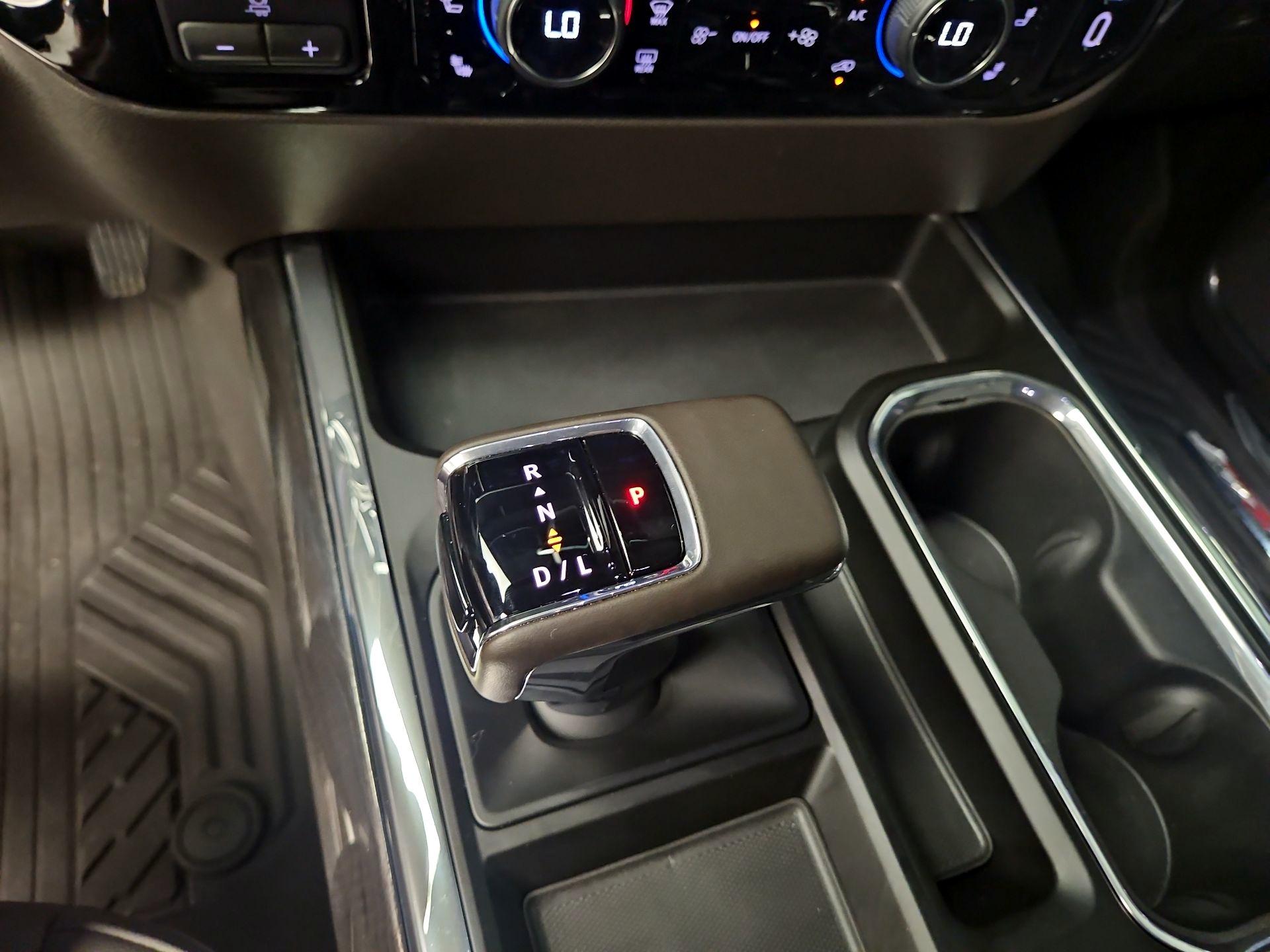 Thumbnail: 2024 Chevrolet Silverado 1500 - 17