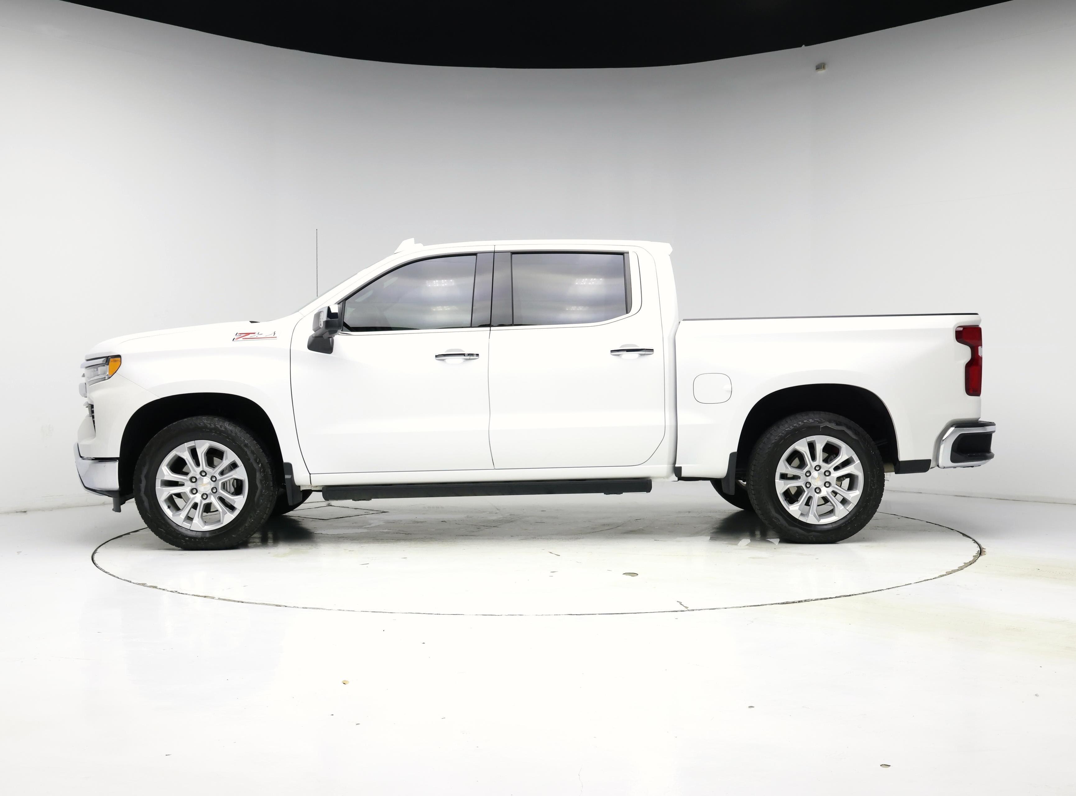Thumbnail: 2024 Chevrolet Silverado 1500 - 3