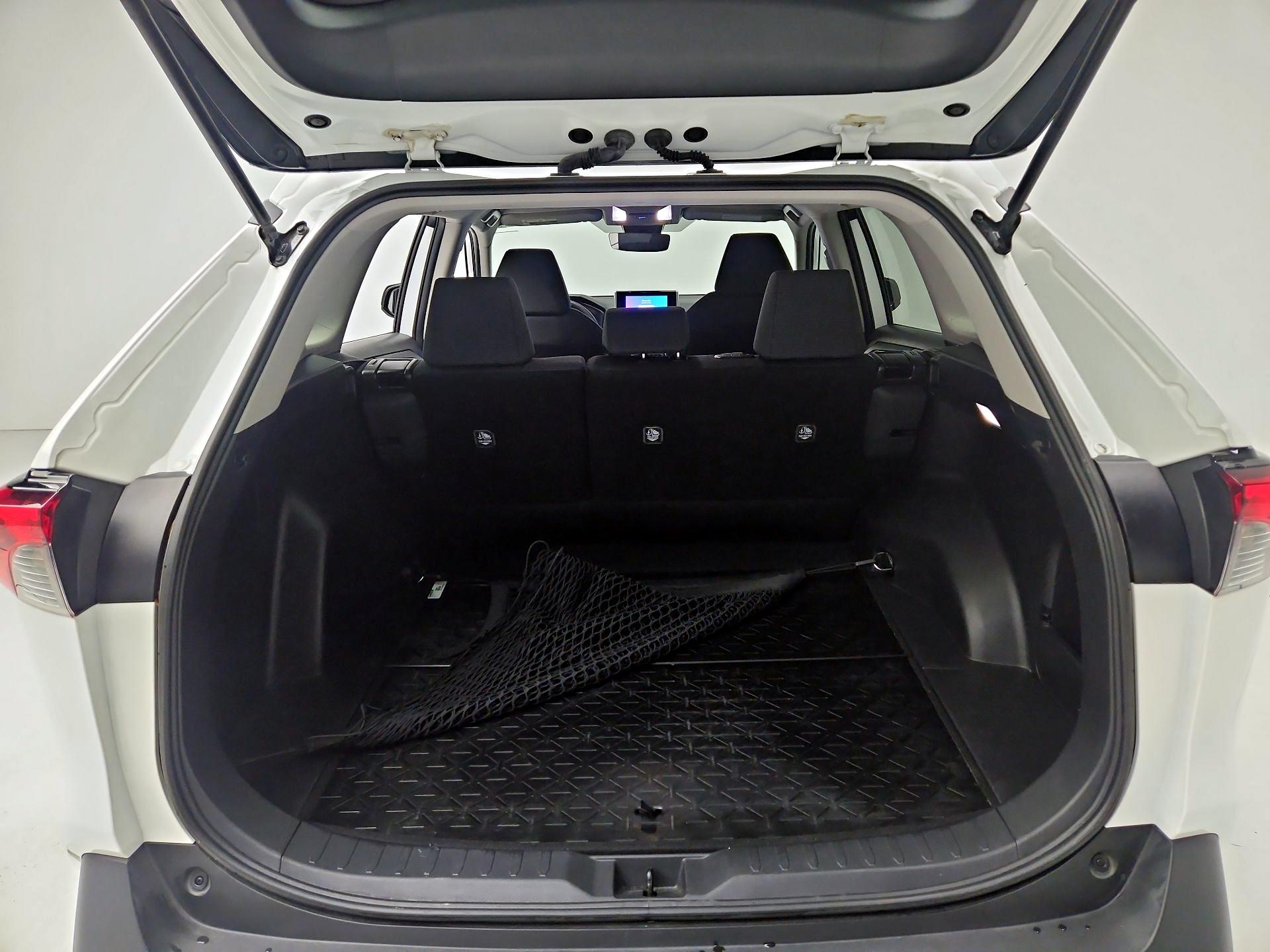 Thumbnail: 2024 Toyota RAV4 - 20