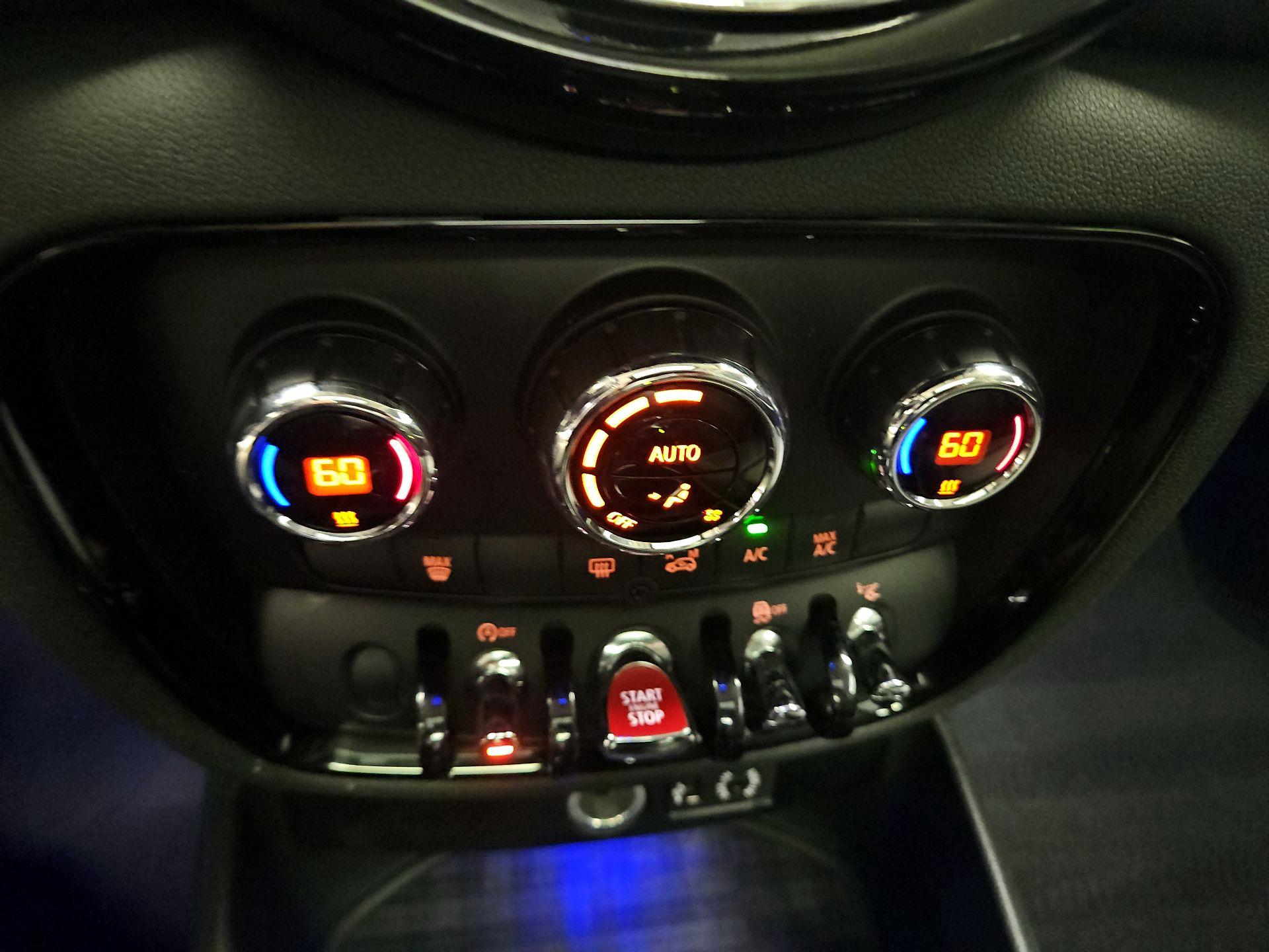 Thumbnail: 2017 MINI Cooper Clubman - 17