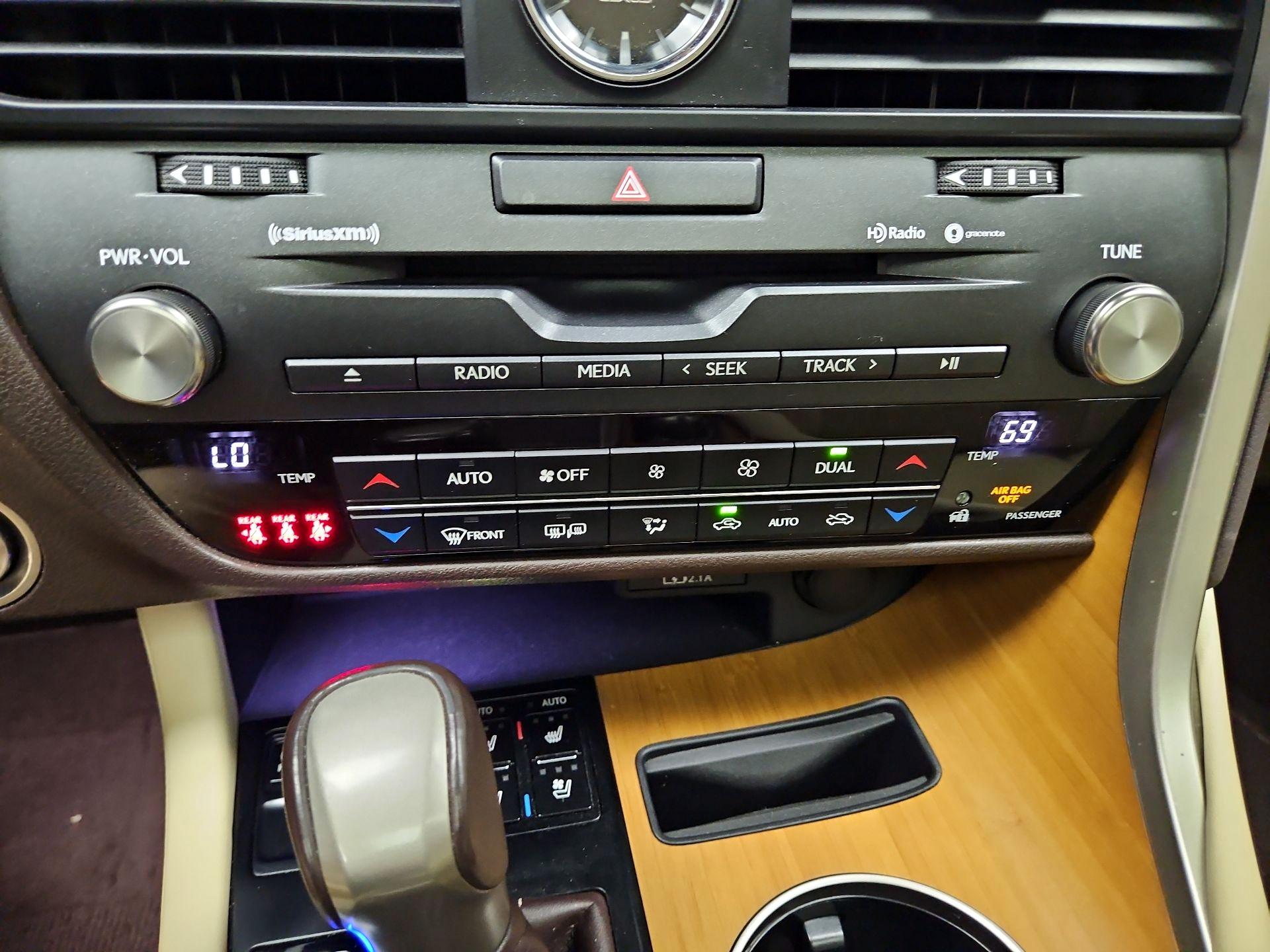 Thumbnail: 2020 Lexus RX - 17