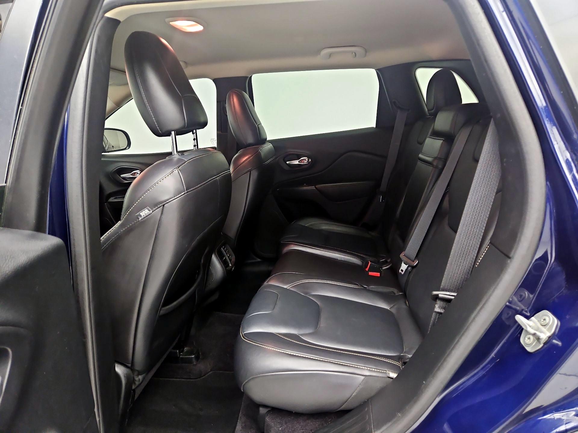 Thumbnail: 2016 Jeep Cherokee - 20