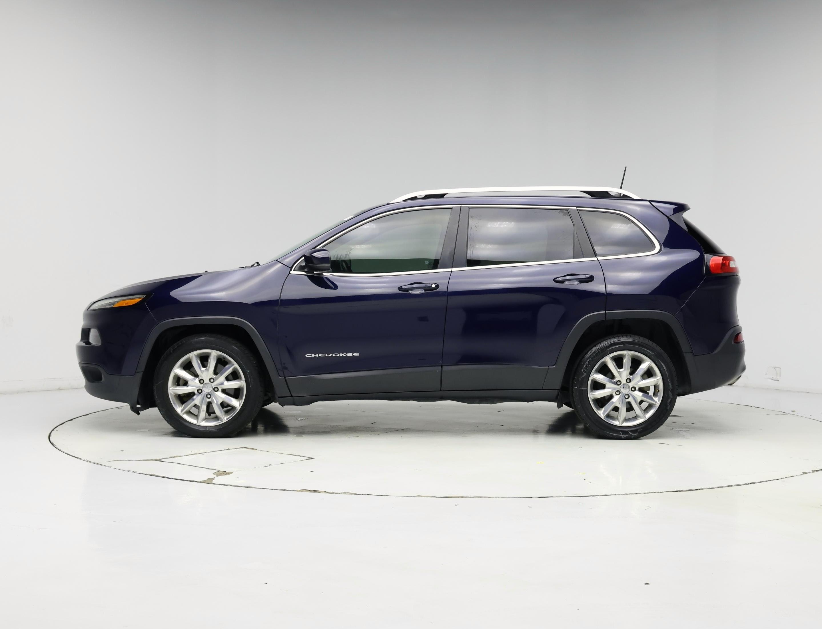 Thumbnail: 2016 Jeep Cherokee - 3