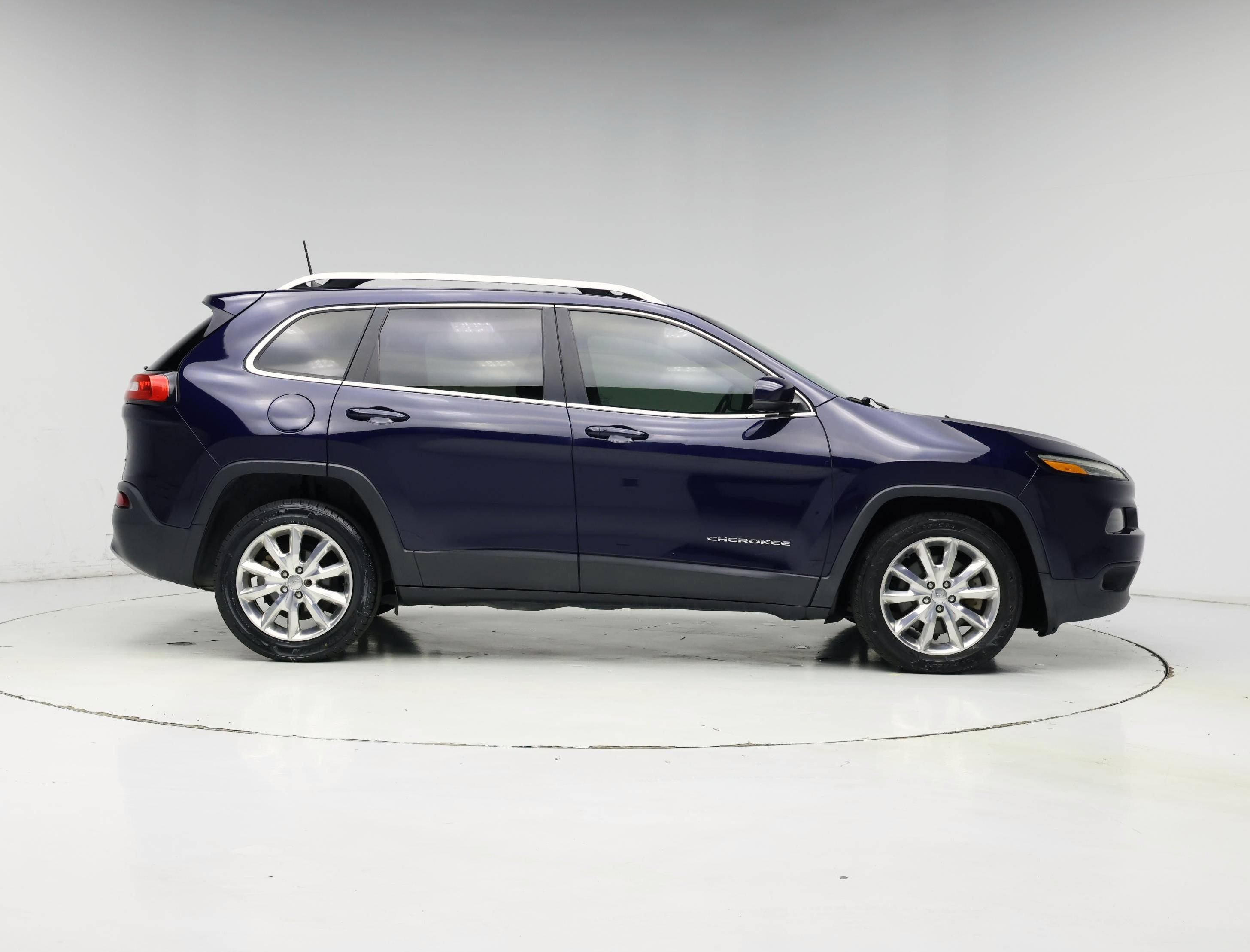 Thumbnail: 2016 Jeep Cherokee - 7