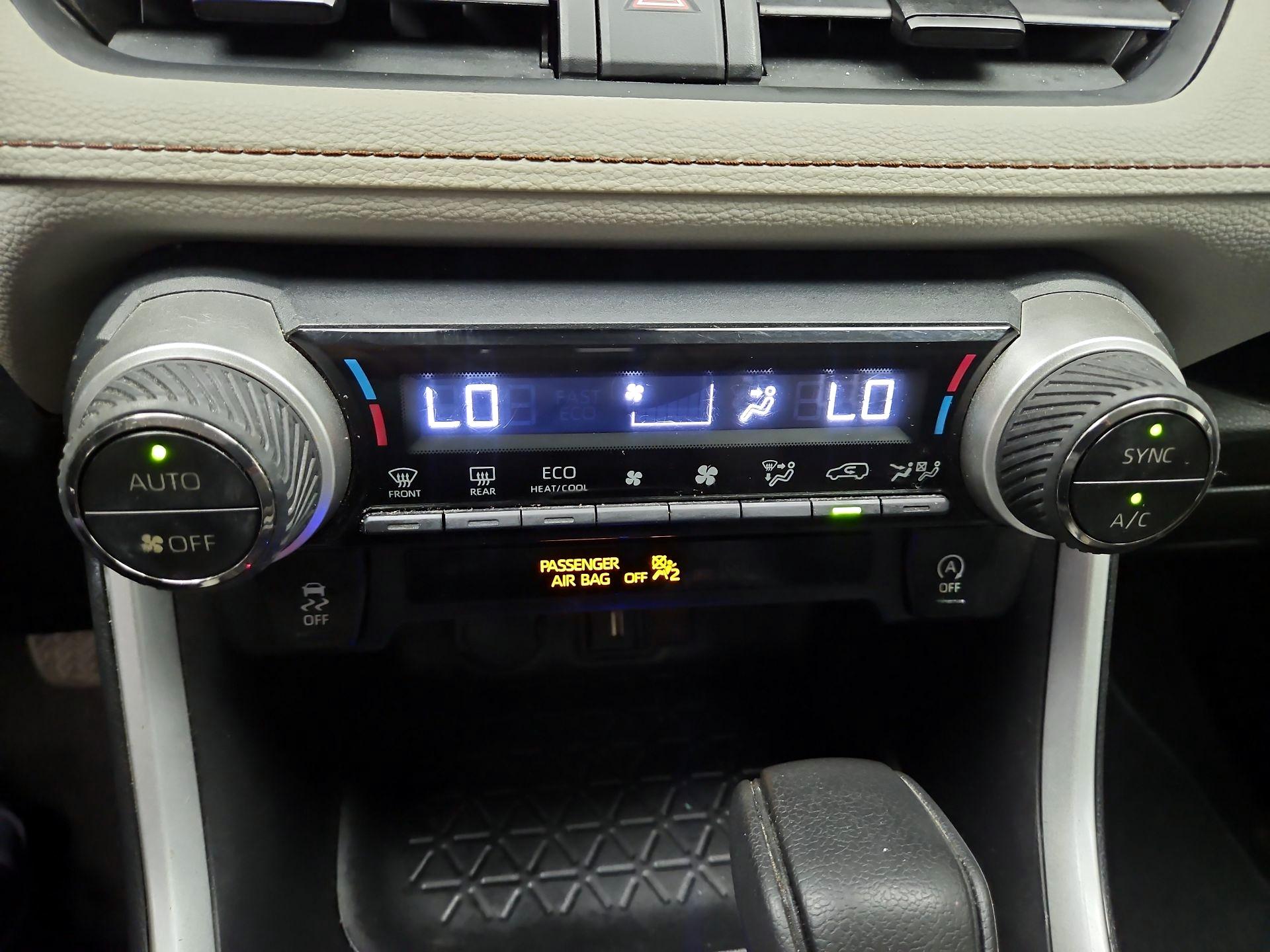 Thumbnail: 2021 Toyota RAV4 - 16