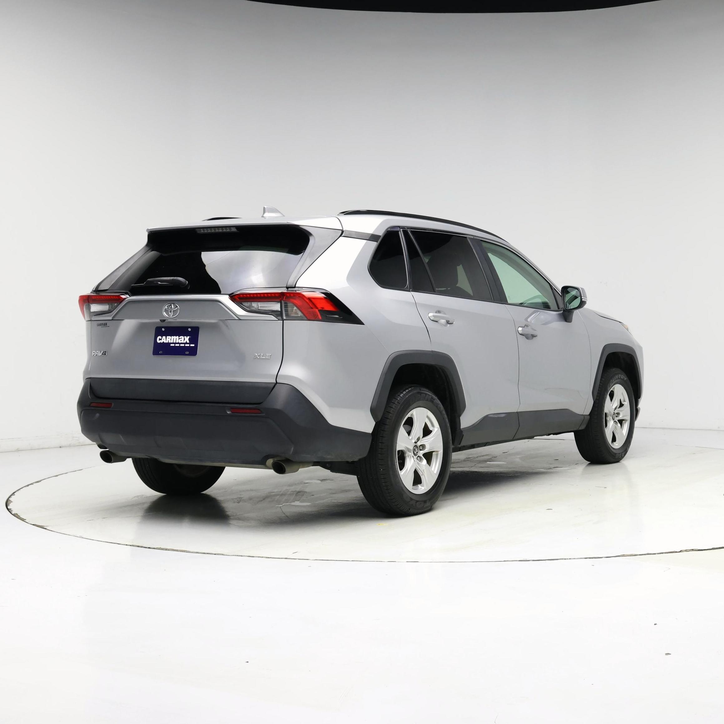 Thumbnail: 2021 Toyota RAV4 - 8
