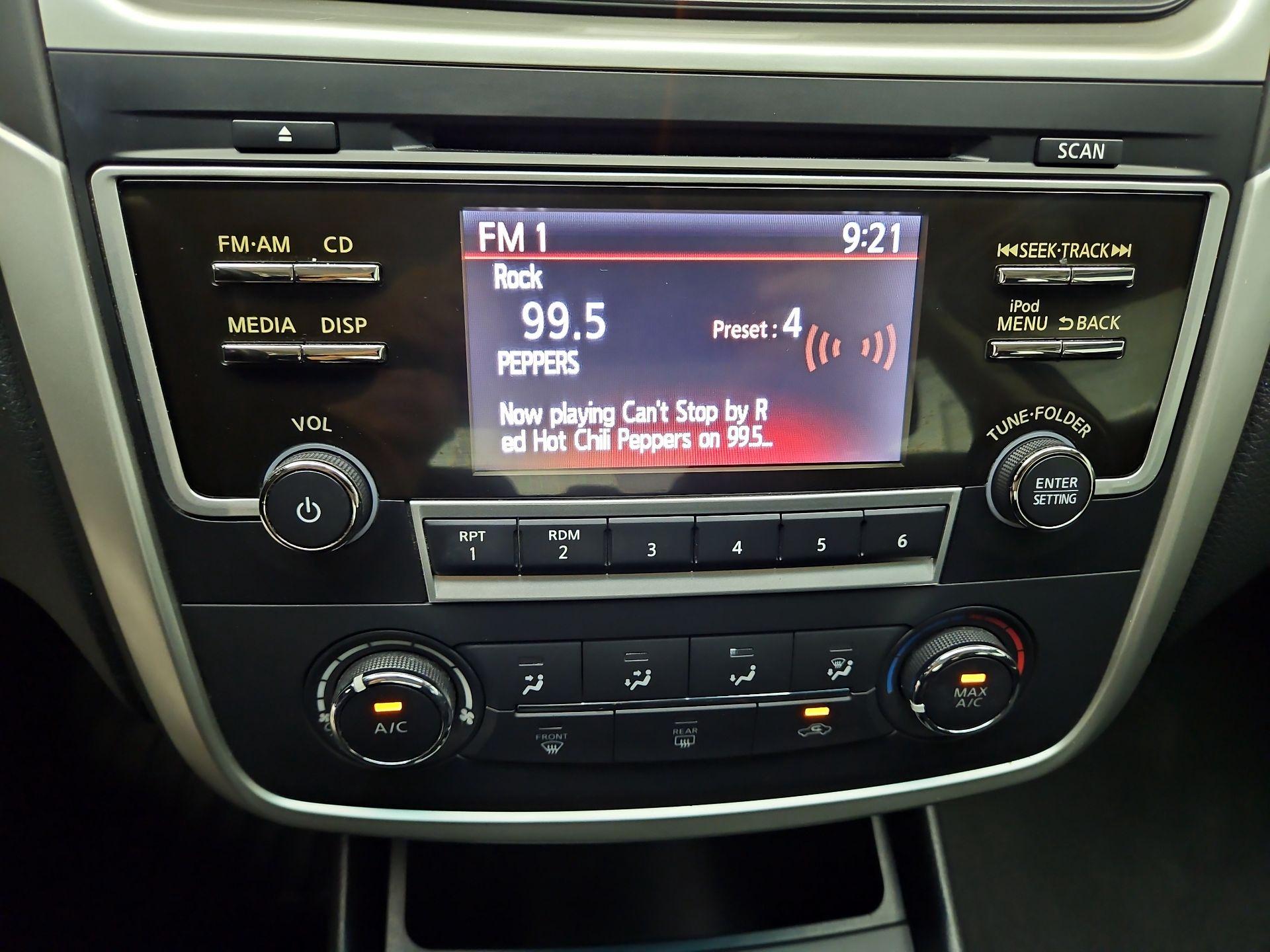 Thumbnail: 2017 Nissan Altima - 15
